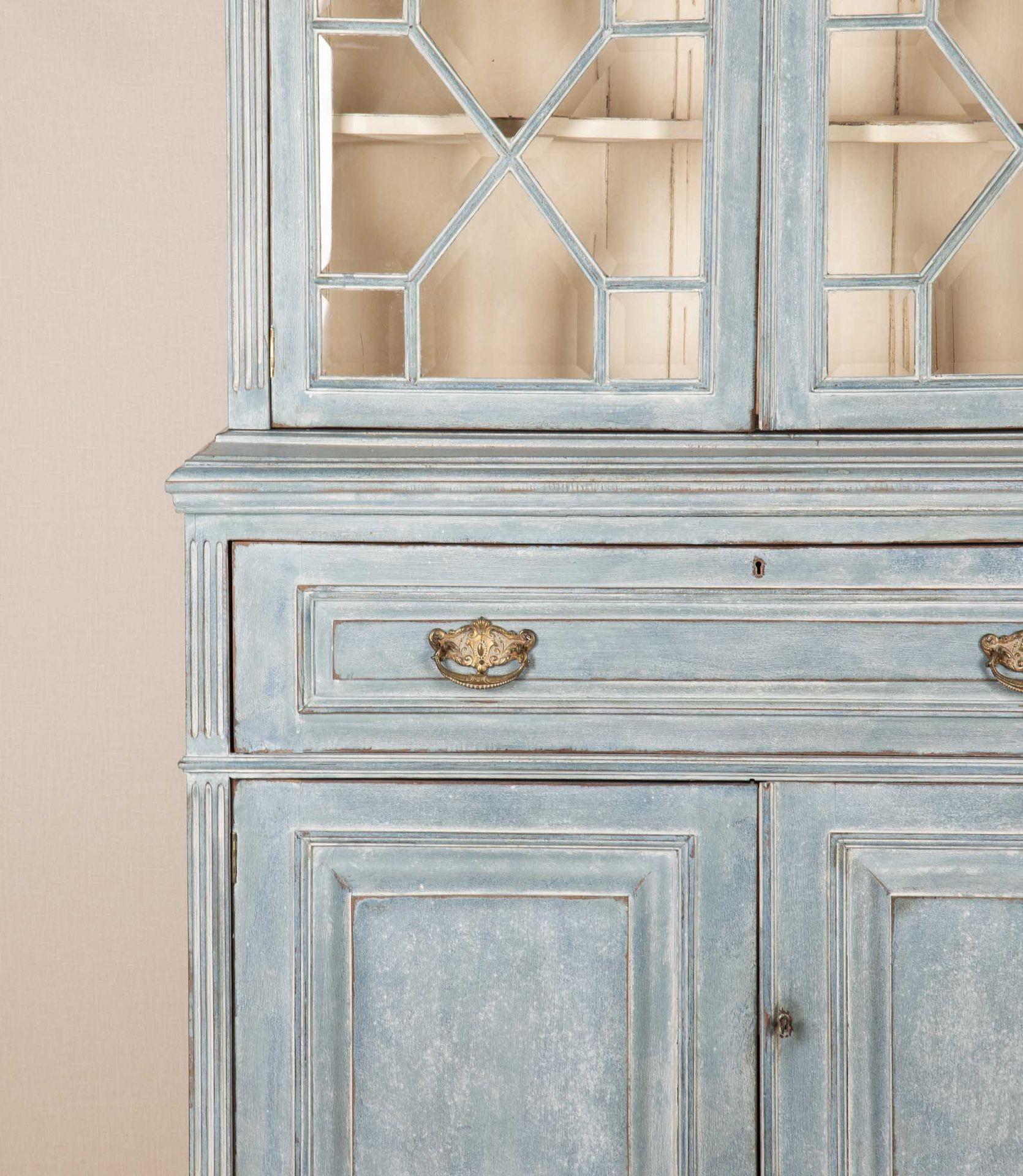 Early 20th Century English Painted Bookcase Secretaire For Sale 1