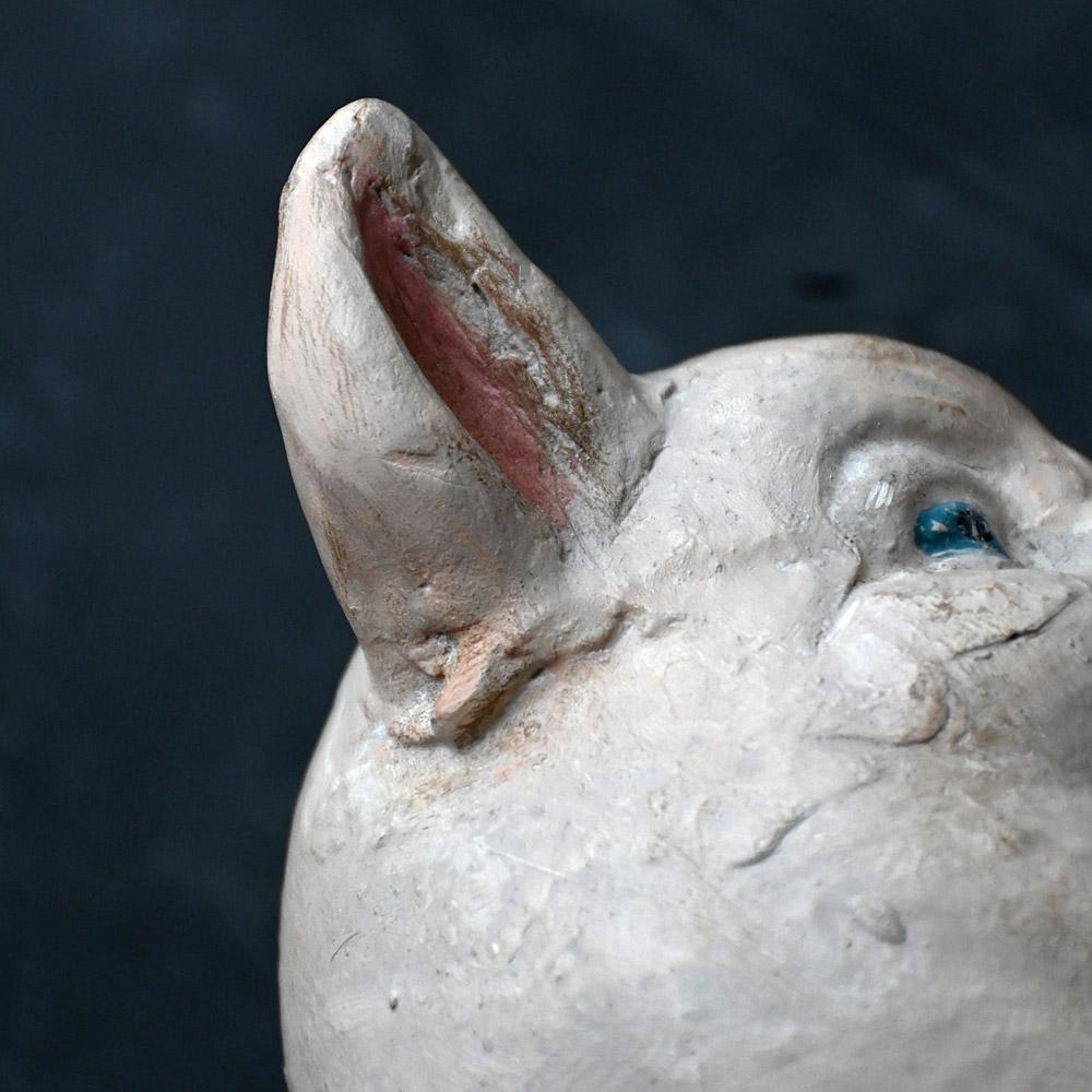 Early 20th century English papier Mache butchers shop display pig figures For Sale 2
