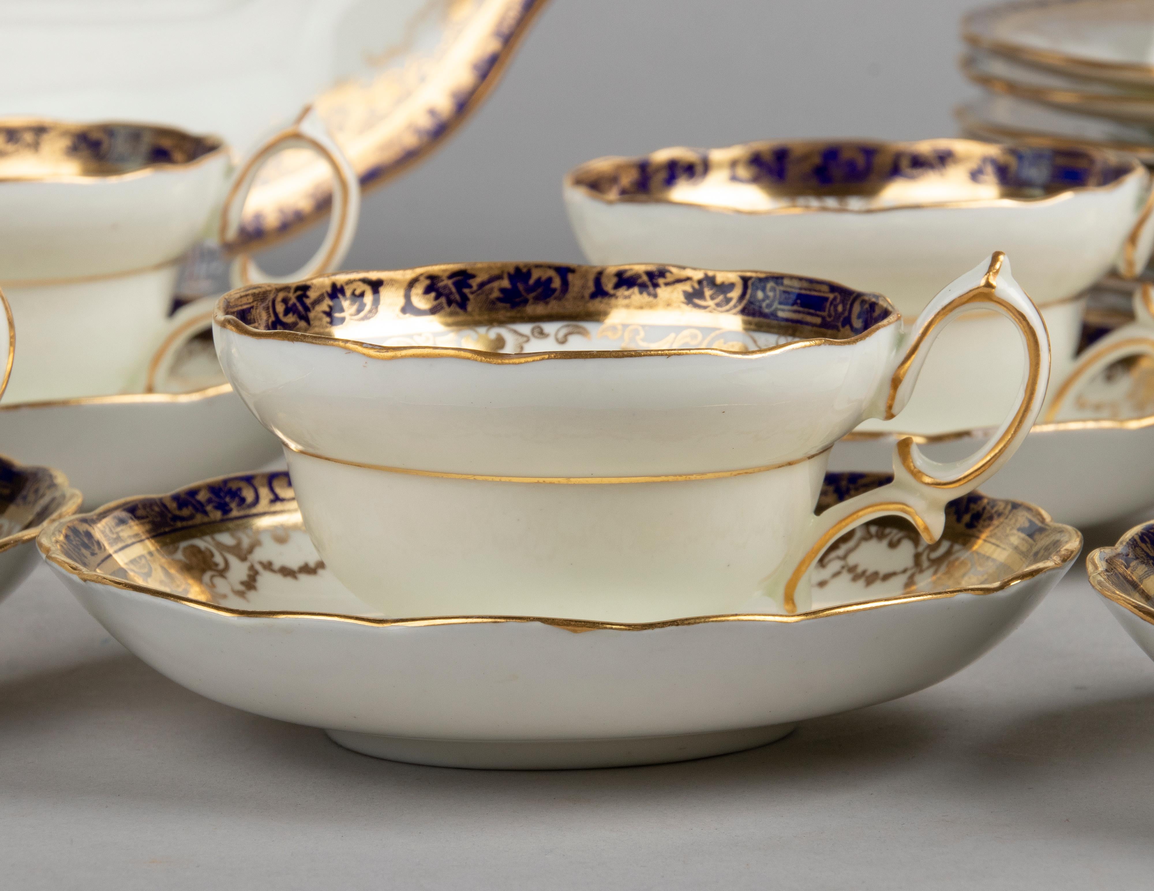 Early 20th Century English Porcelain Tea Set Made by Hammerley 2