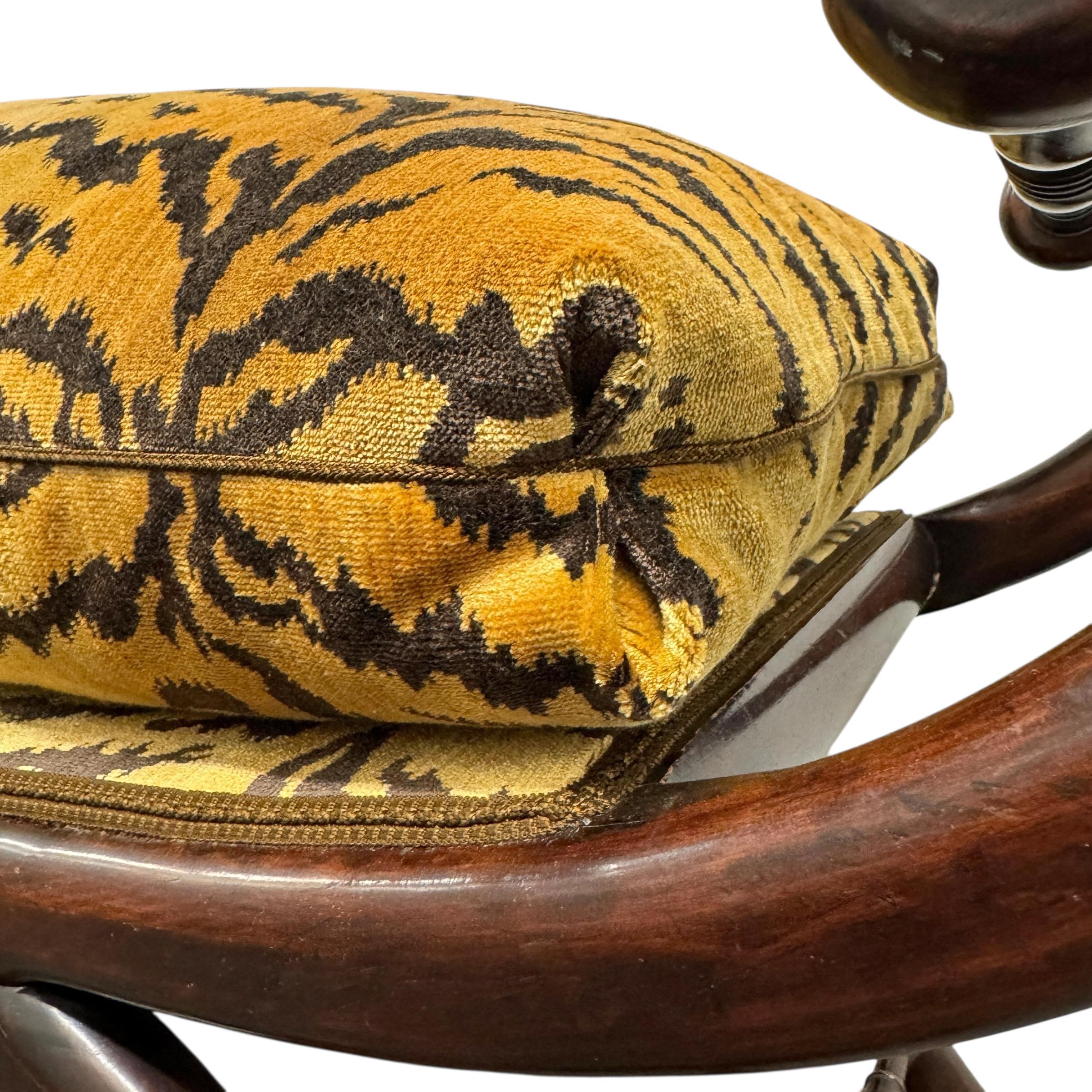 Early 20th Century English Regency-Style Curule Bench in vendita 5