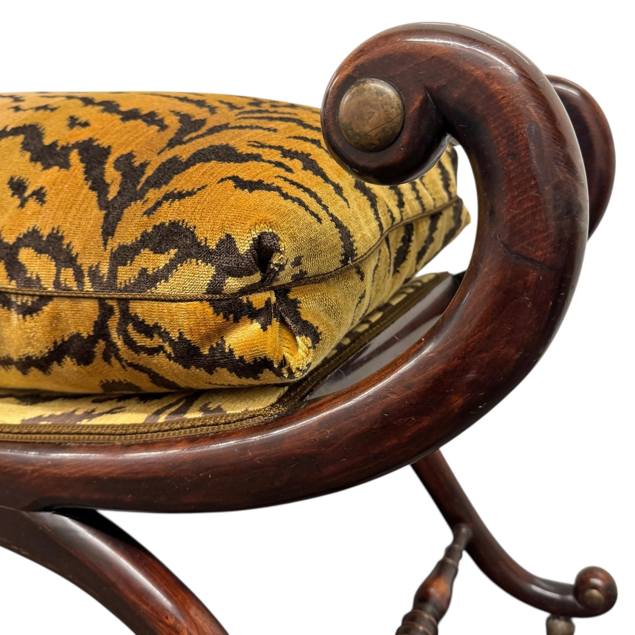 Early 20th Century English Regency-Style Curule Bench in vendita 2