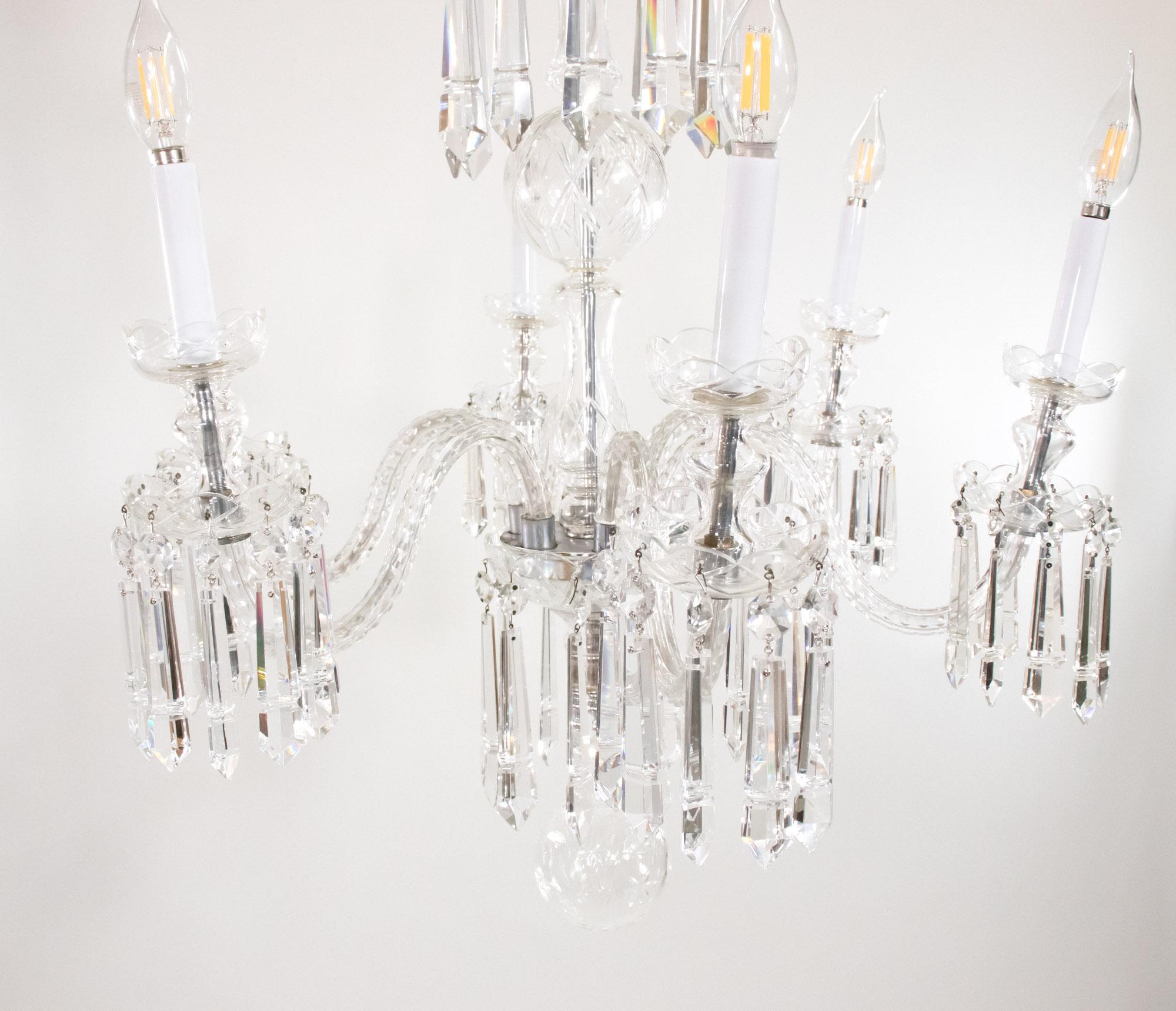 Lampadario di cristallo a cascata in stile Regency inglese dei primi del Novecento in vendita 3