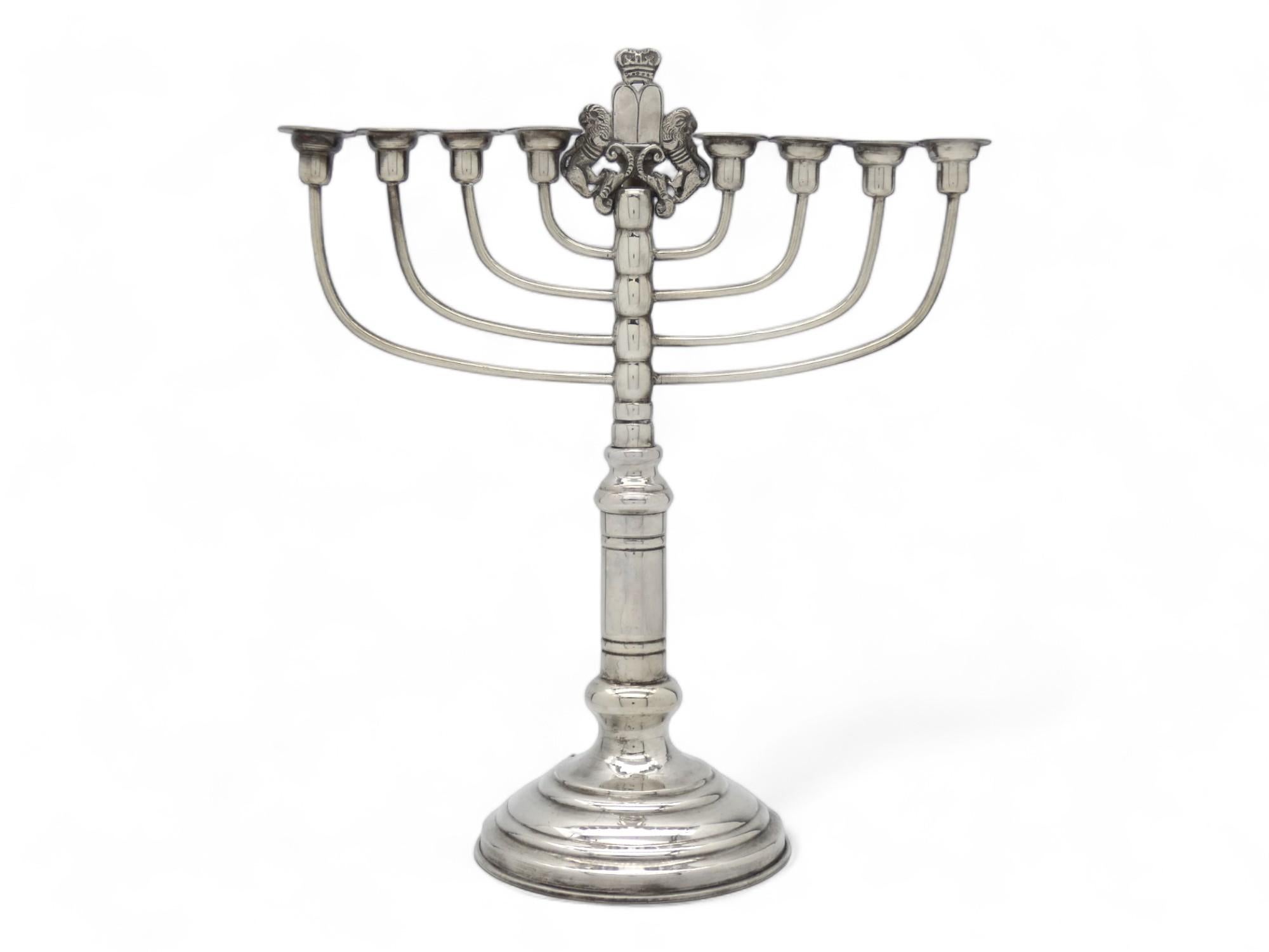 Early 20th Century English Silver Hanukkah Lamp In Good Condition In New York, NY