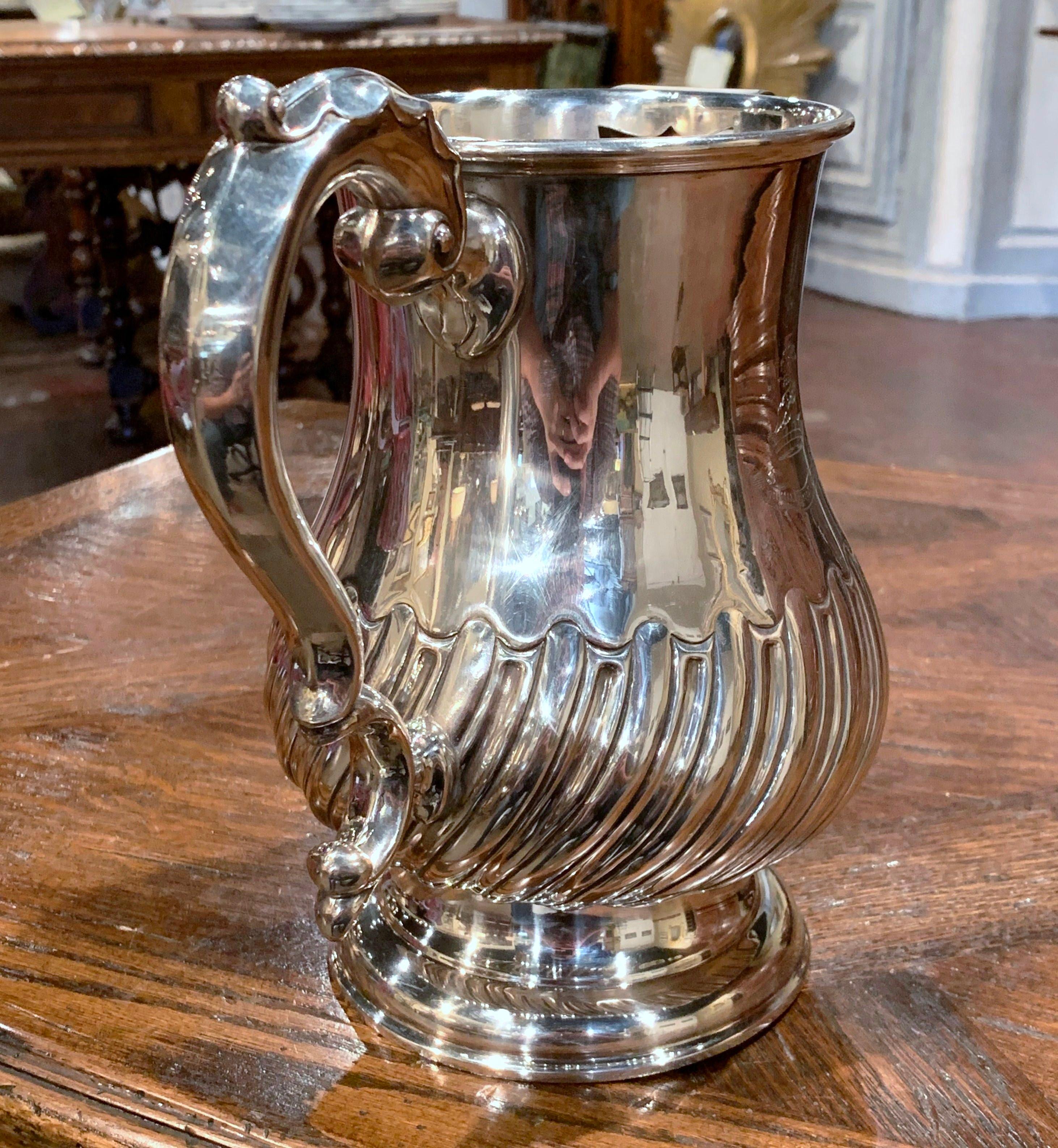 Early 20th Century English Silver Plated Pitcher with Engraved Crest 2