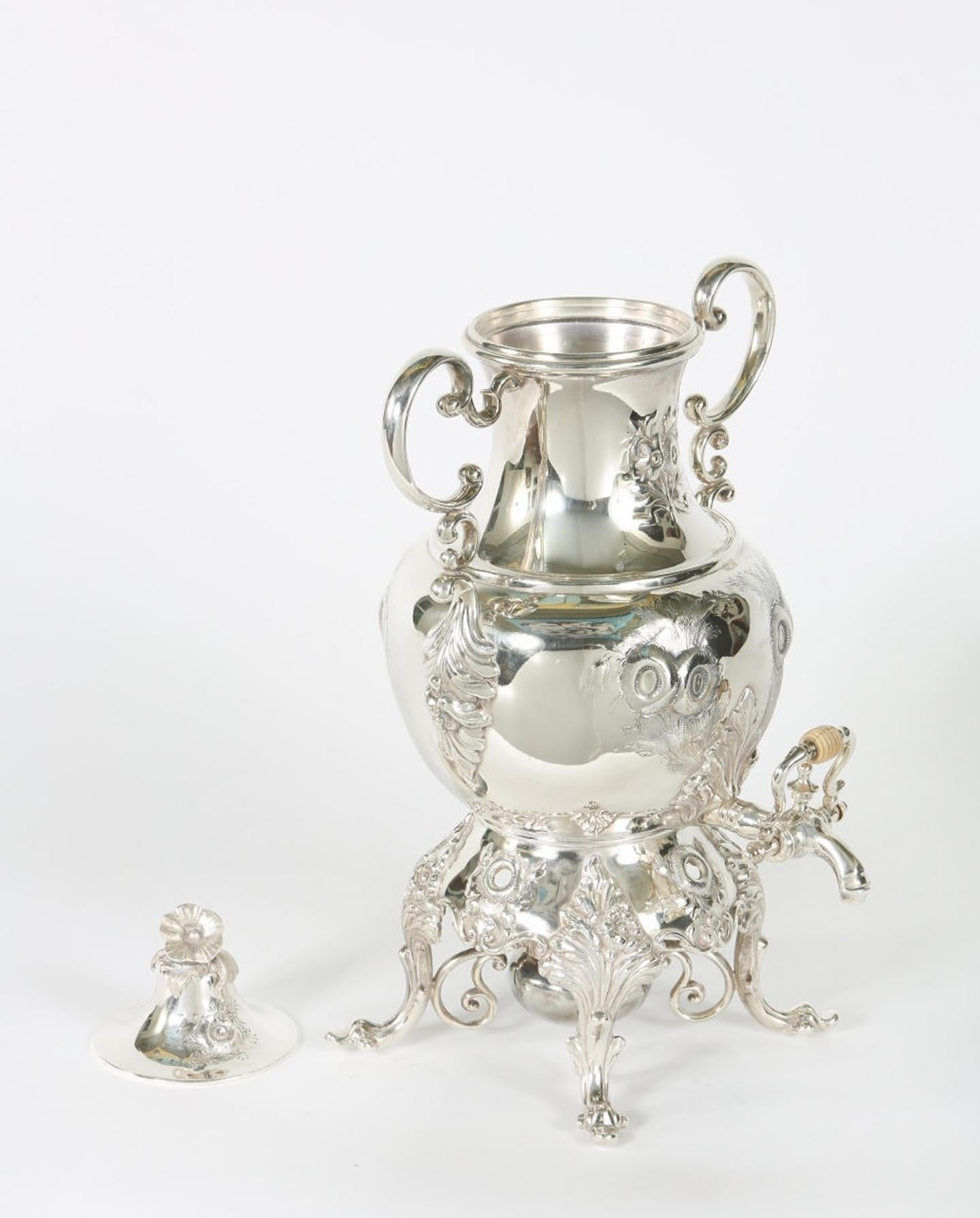 Early 20th Century English Silver Plated Samovar  3