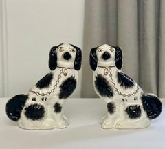 Early 20th Century English Staffordshire Spaniel Dog Figurines, Pair