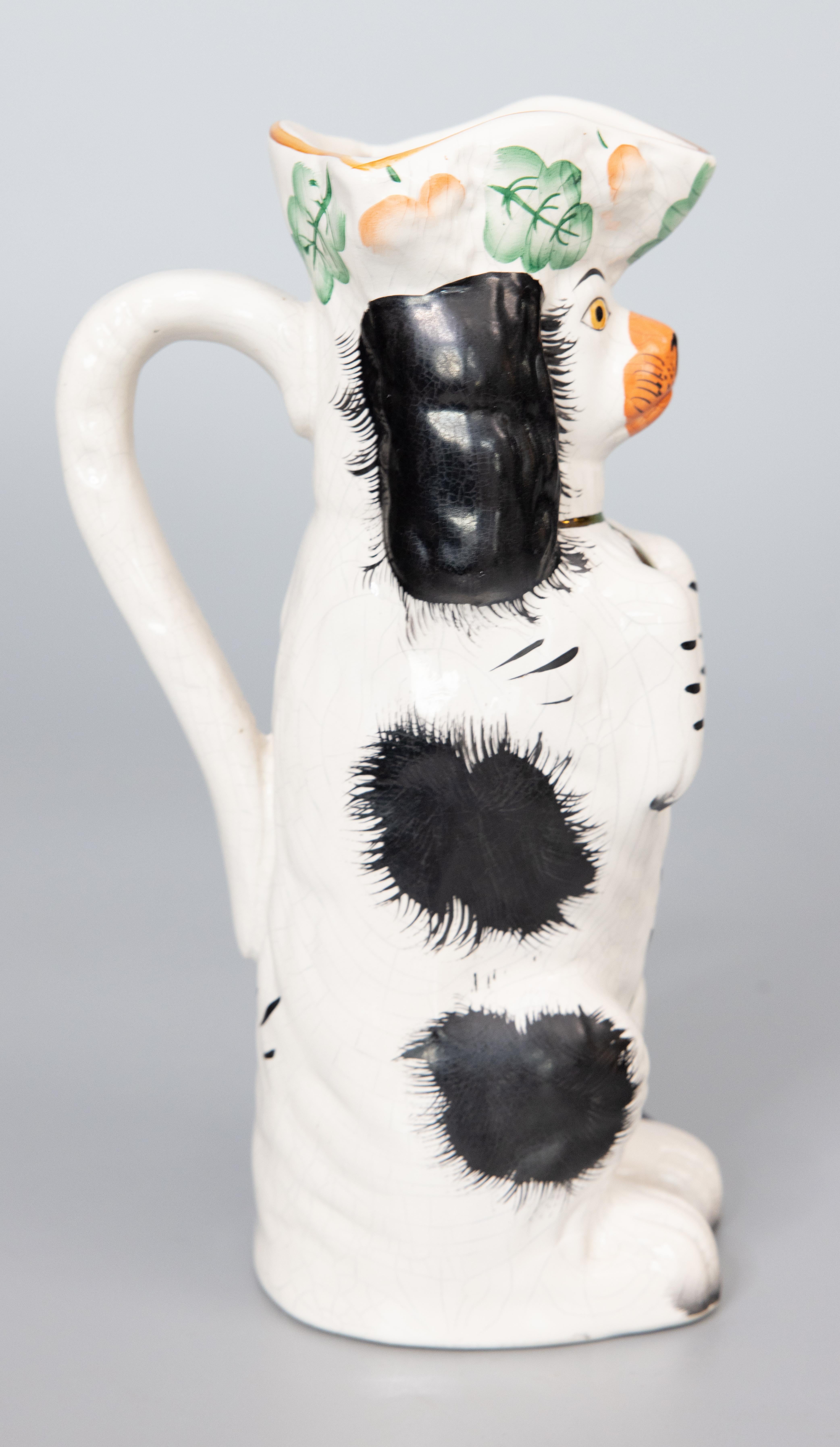 Early 20th Century English Staffordshire Spaniel Dog Pitcher In Good Condition In Pearland, TX