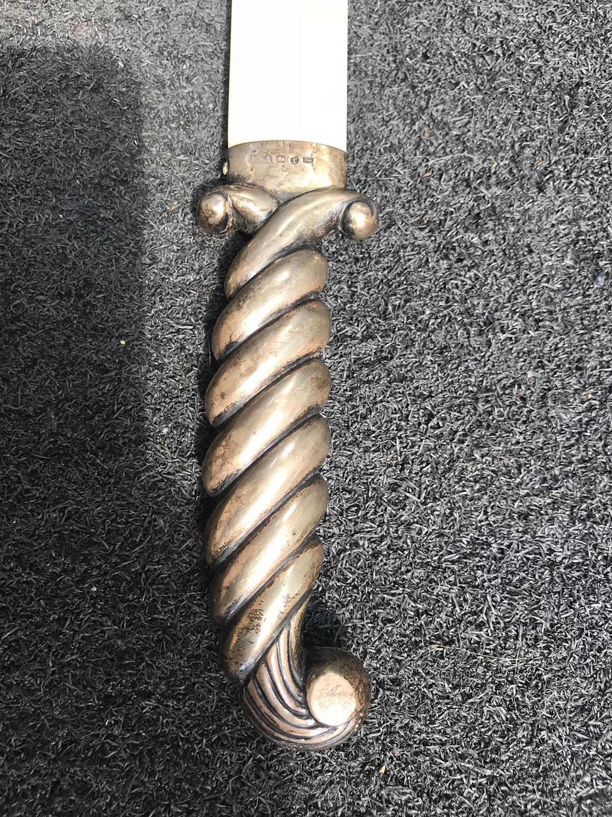 Early 20th Century English Sterling Silver Page Turner Handle by Horton & Allday 2