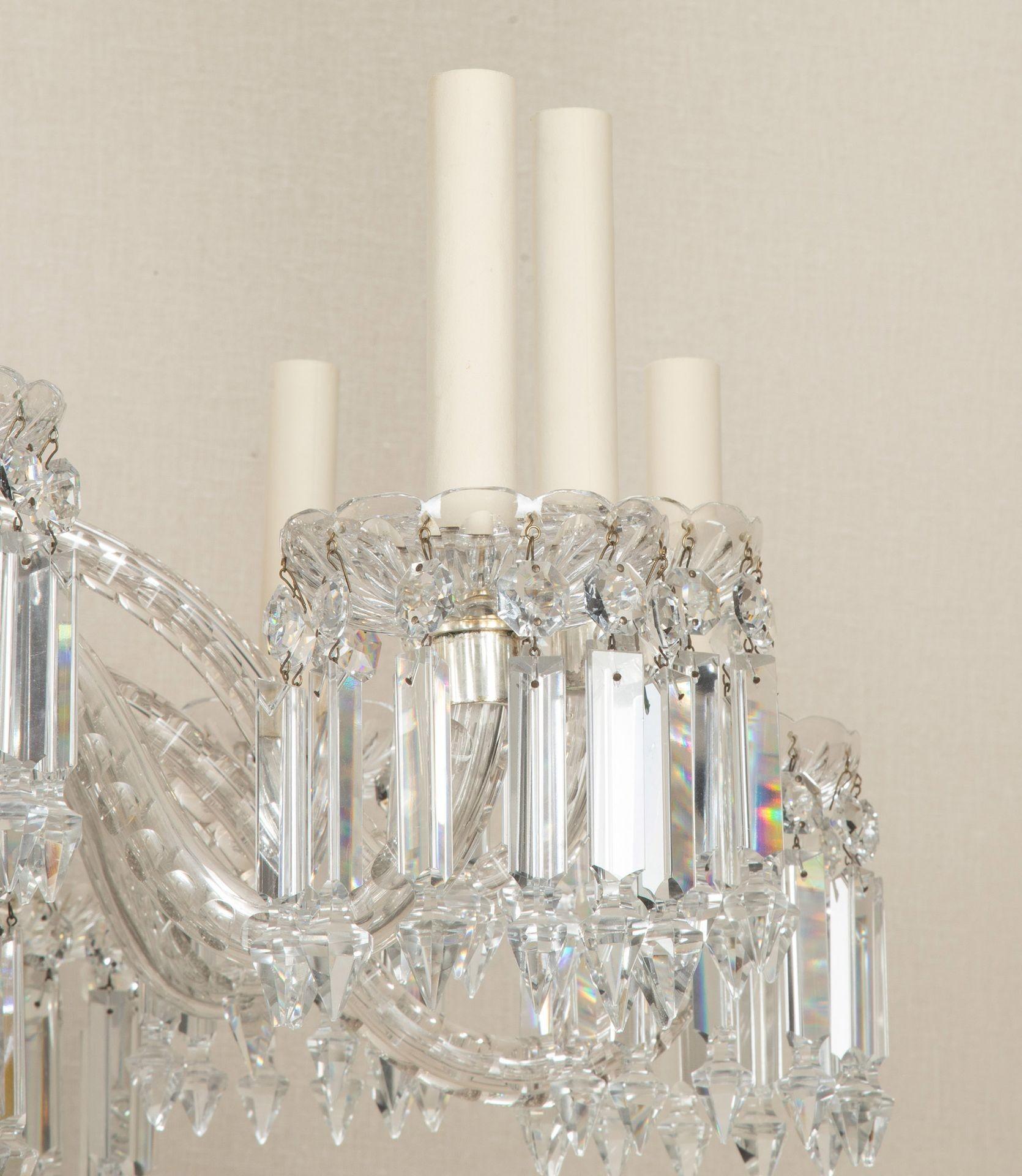 Lampadario a dodici rami in argento e cristallo dei primi del Novecento inglese in vendita 3