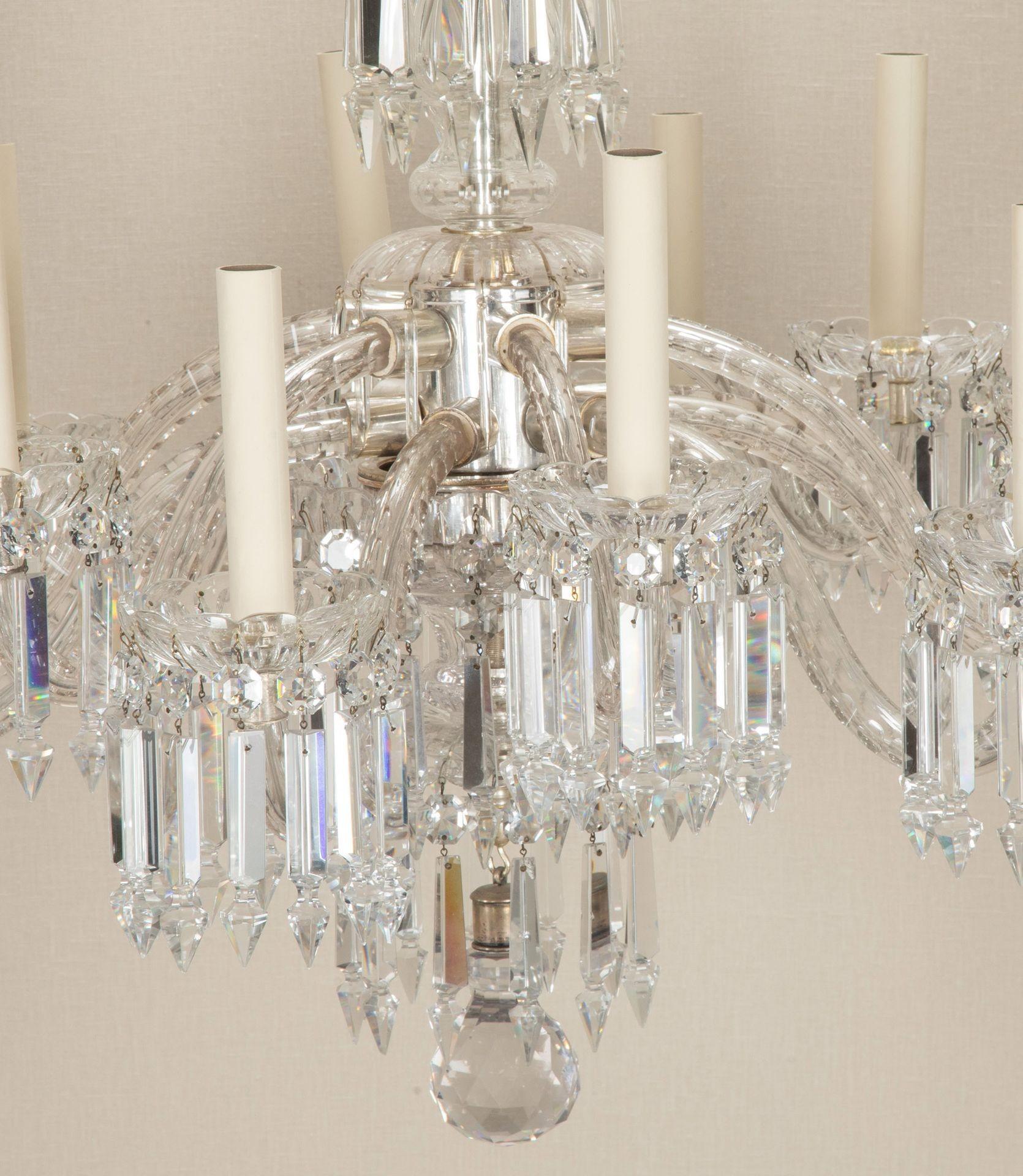 Country Lampadario a dodici rami in argento e cristallo dei primi del Novecento inglese in vendita