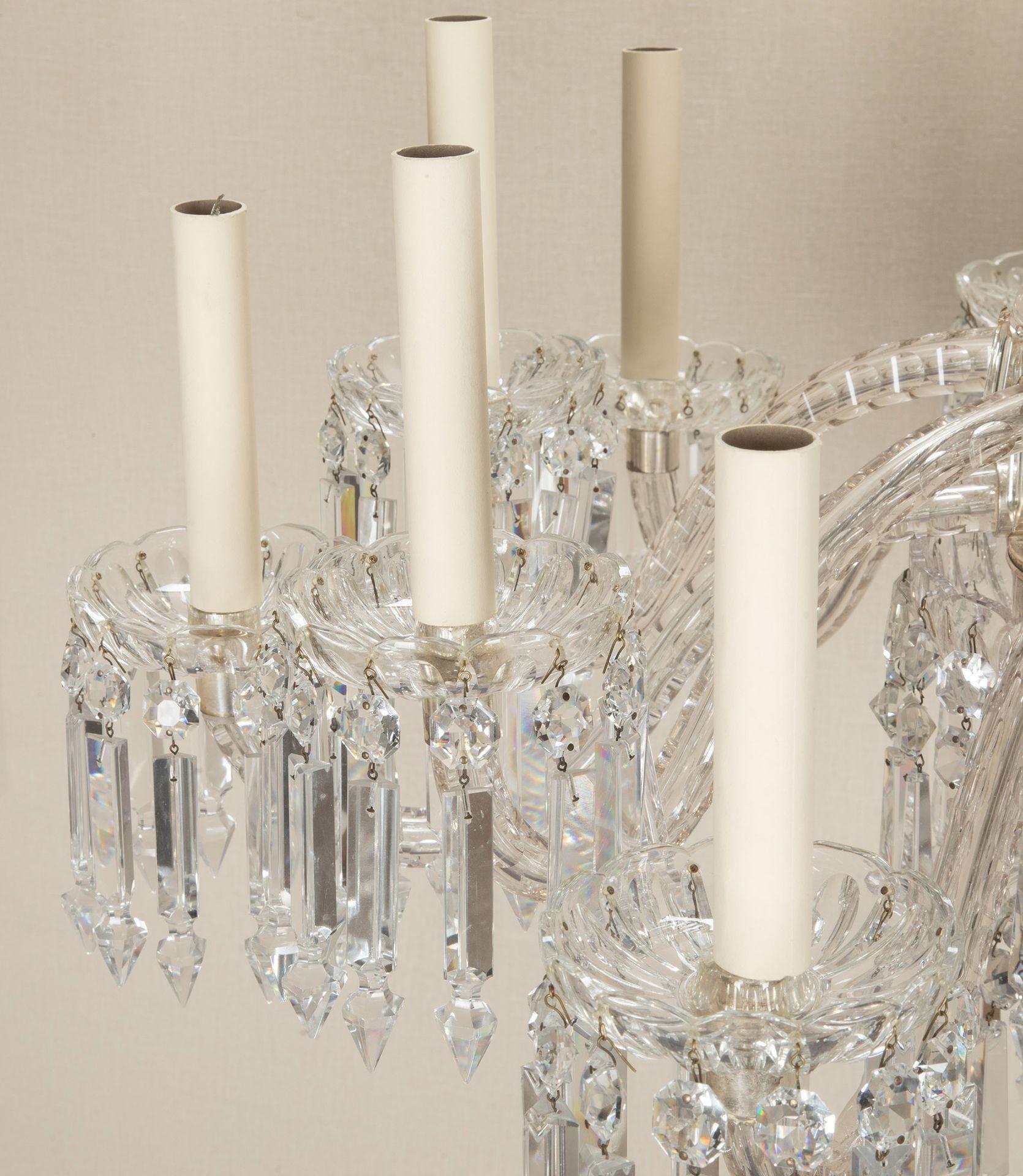 XX secolo Lampadario a dodici rami in argento e cristallo dei primi del Novecento inglese in vendita