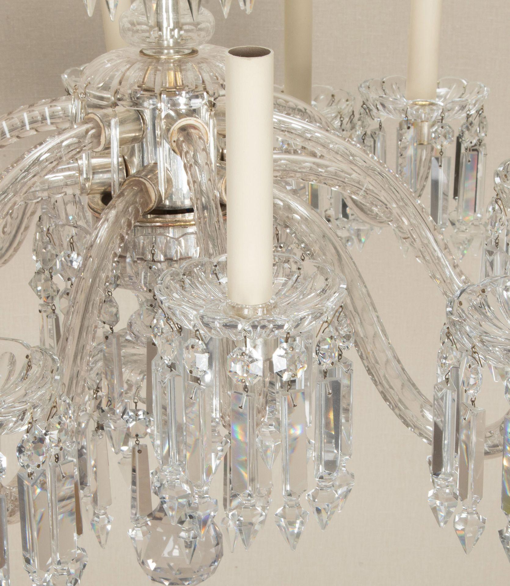 Lampadario a dodici rami in argento e cristallo dei primi del Novecento inglese in vendita 1