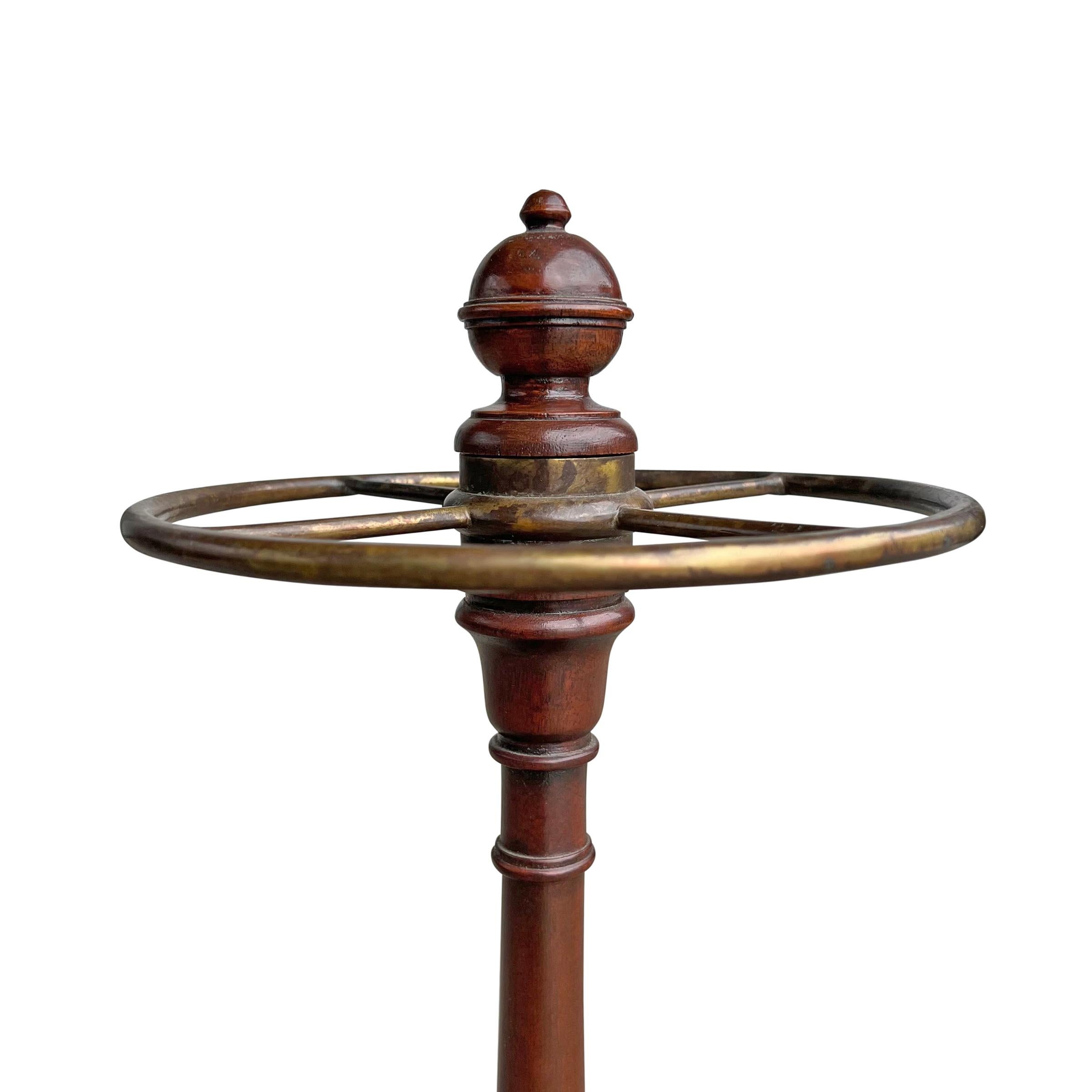 Early 20th Century English Umbrella Stand For Sale 1