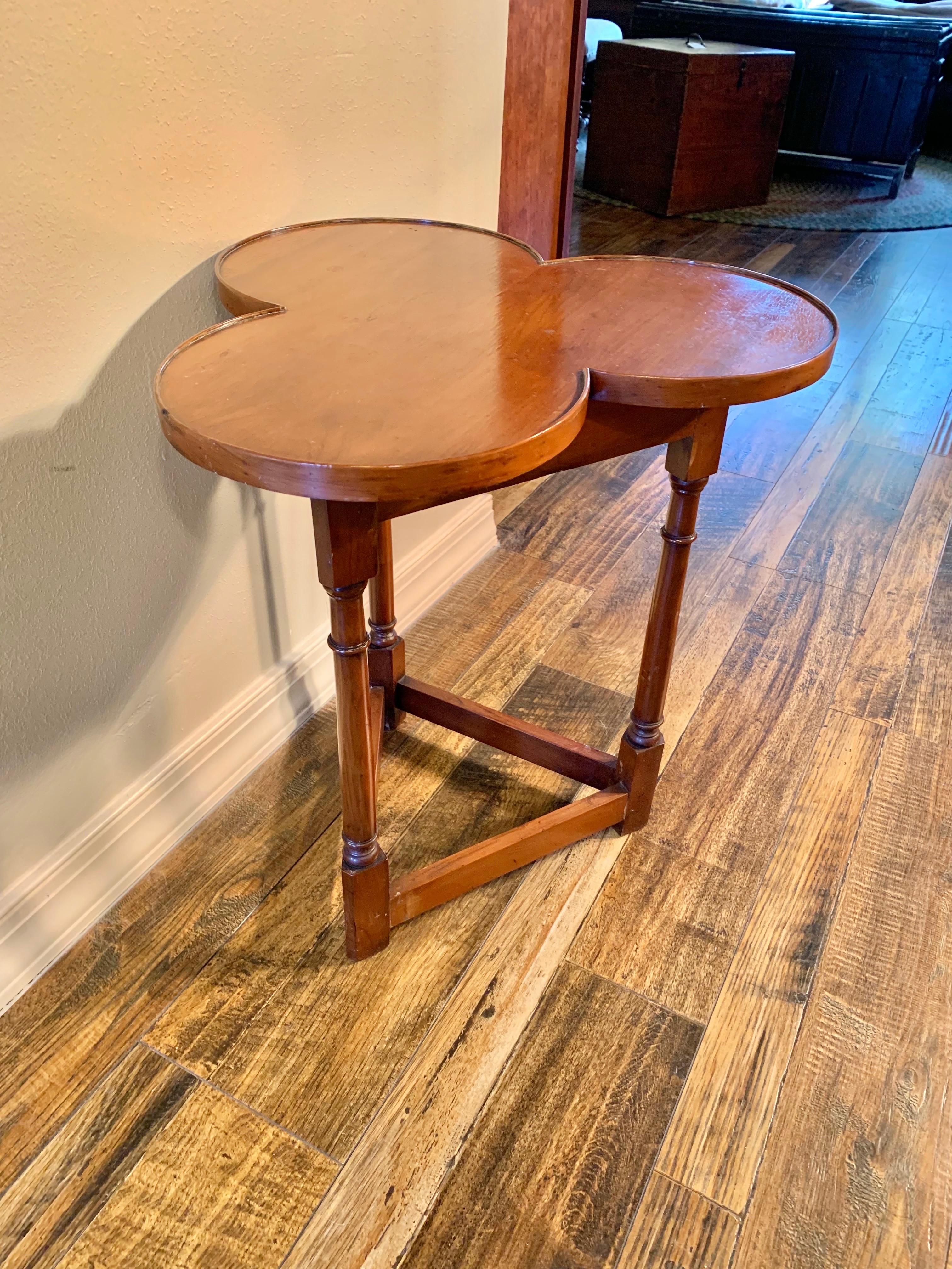 Hand-Crafted Early 20th Century English Walnut Cricket Clover Side Table
