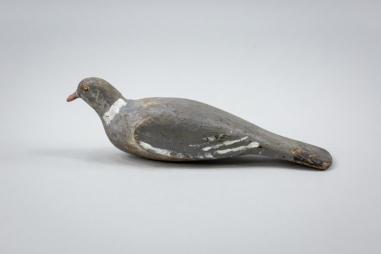 Early 20th Century English Wood Pigeon Decoy In Fair Condition In Pease pottage, West Sussex