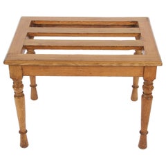 Early 20th Century English Wooden Luggage Rack