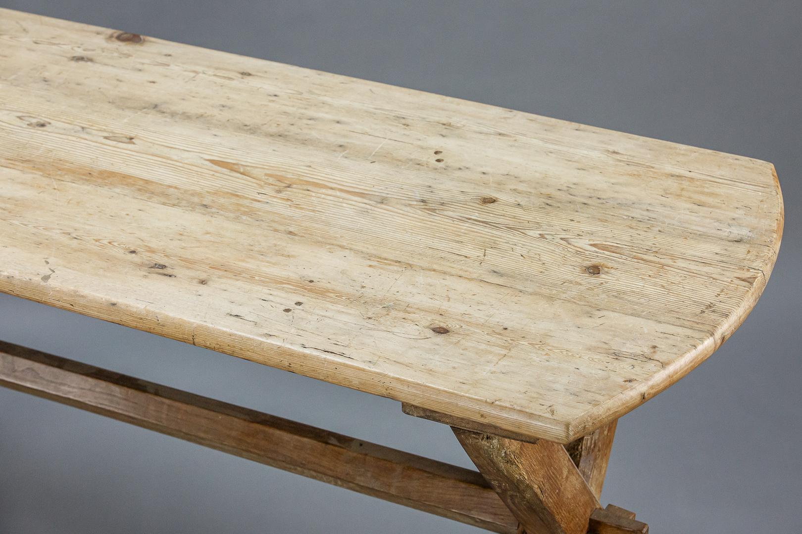 Early 20th Century English X-Frame Tavern Table 1