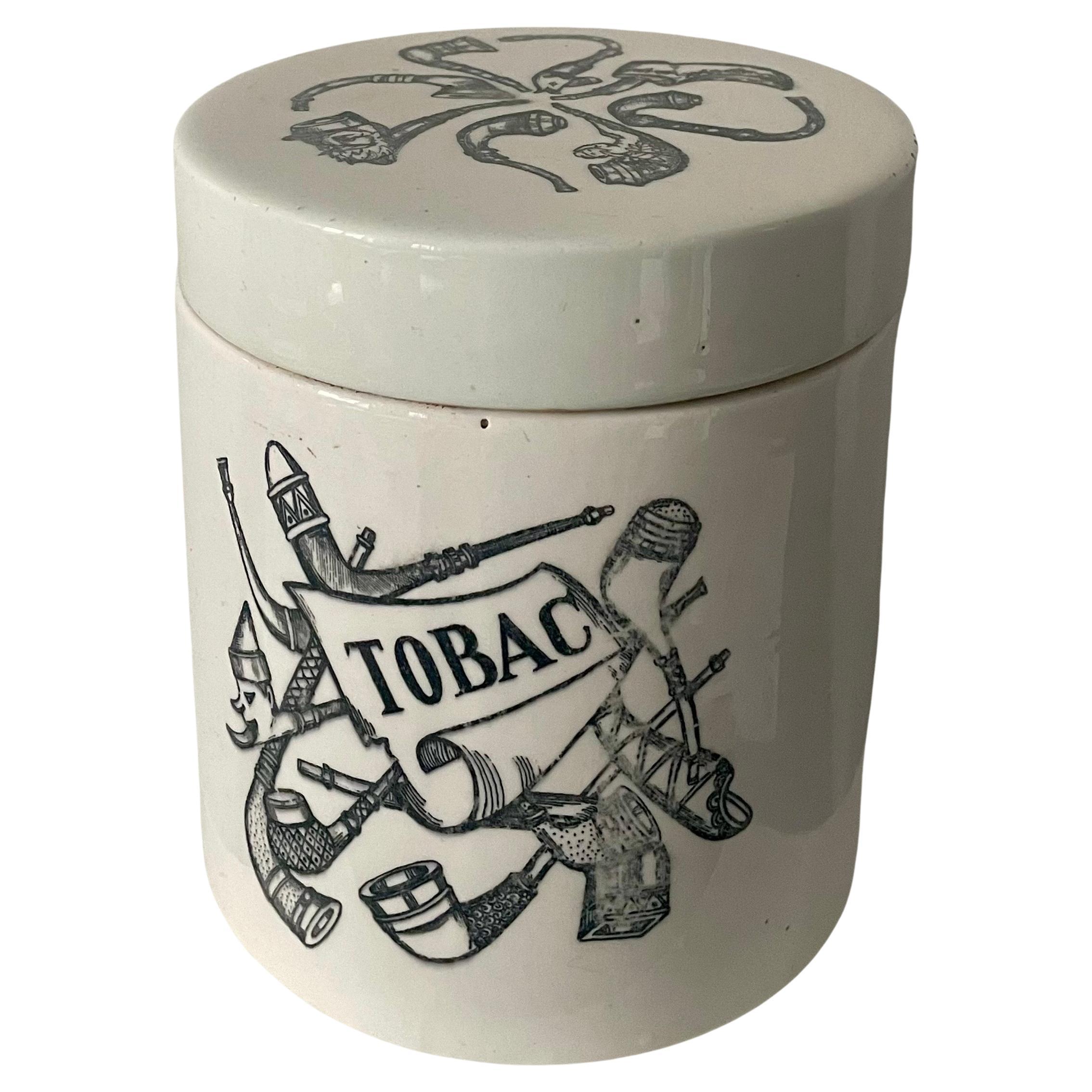 Pot à tabac européen du début du 20e siècle avec pipe et motifs nautiques en vente