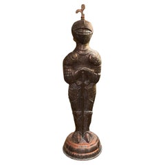 Statue de chevalier européen en armure du début du XXe siècle, cuivre, laiton et bronze