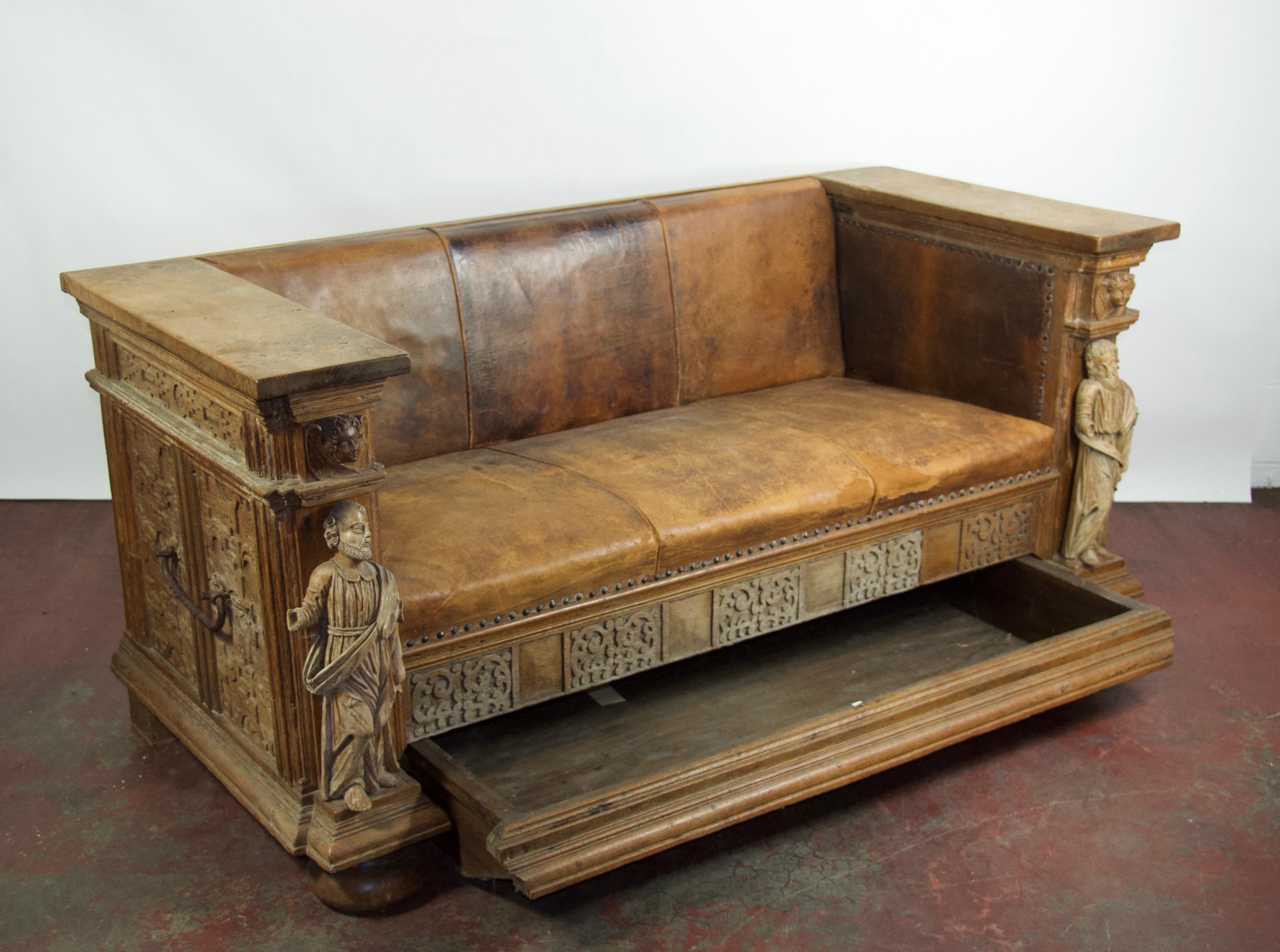 Early 20th Century European Leather Sofa 5