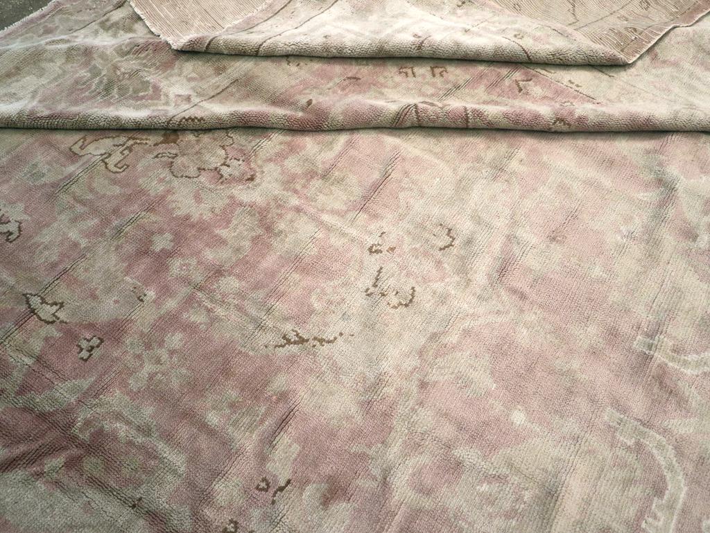 Early 20th Century European Oushak Large Carpet For Sale 2