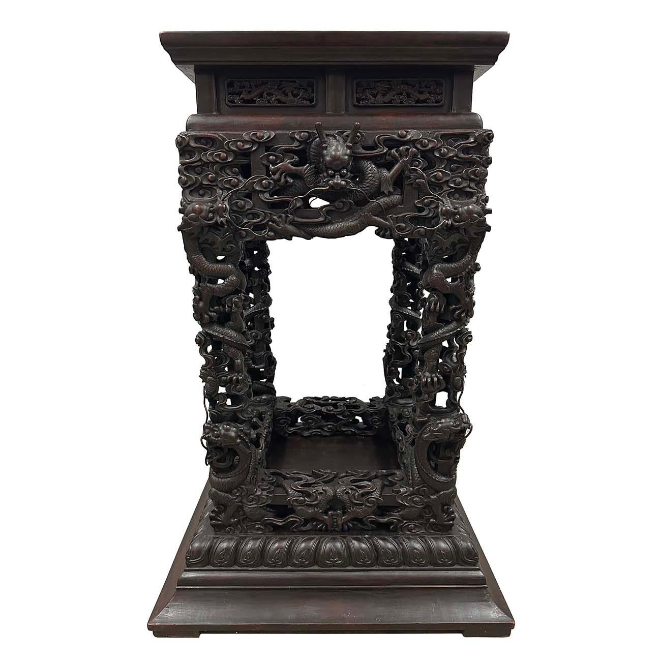 Début du 20e siècle Extraordinaire Stand de Dragon Antique en bois dur sculpté en vente 3