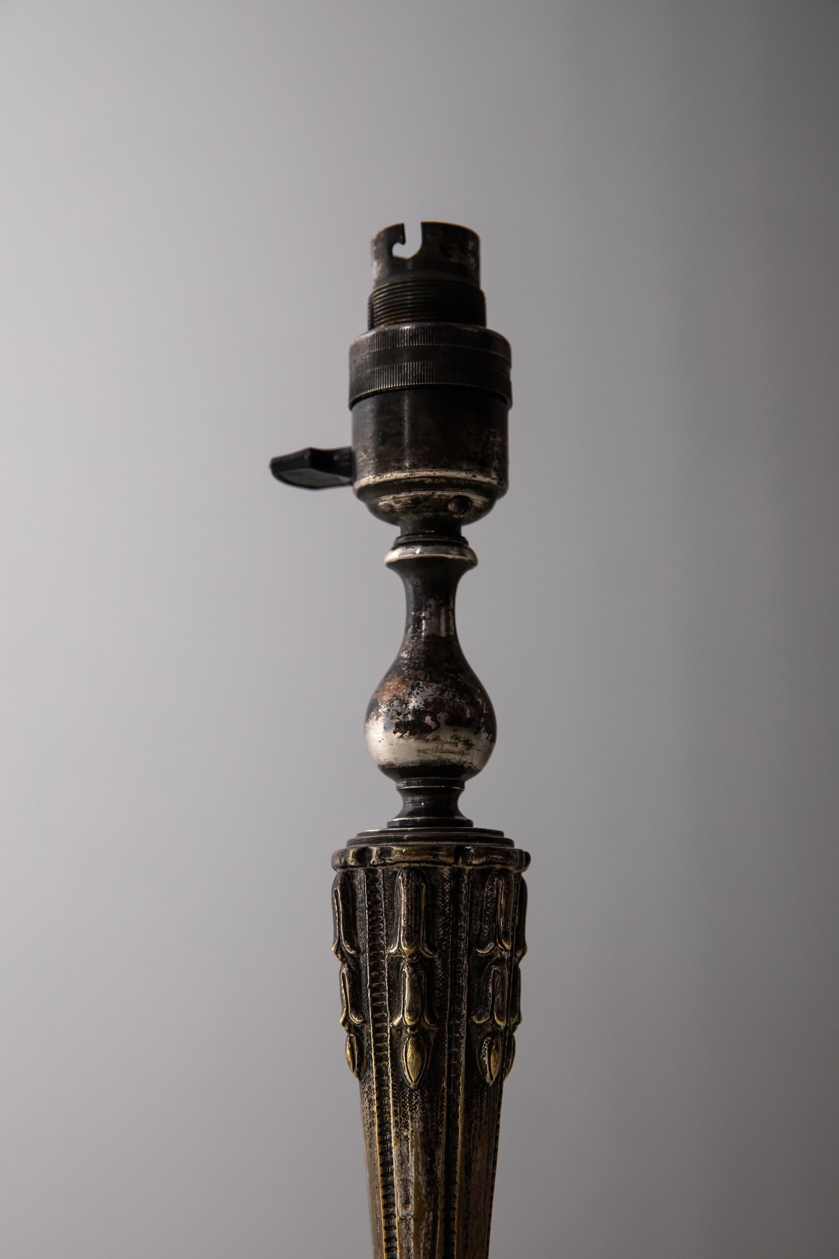 Ottone Lampada da tavolo antica placcata in argento F&C Osler dei primi del Novecento, 1924 ca. in vendita