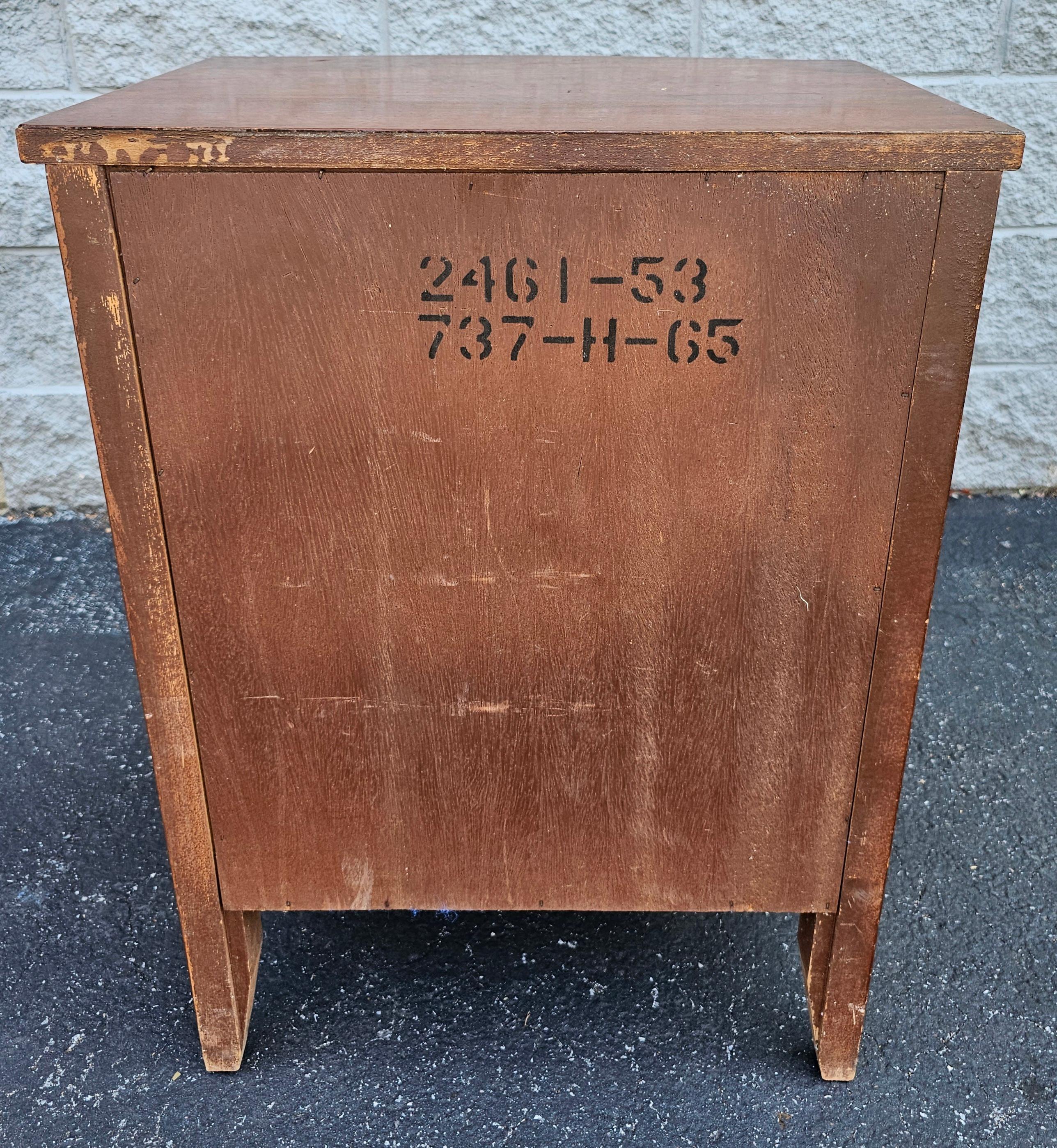 Early 20th Century Federal Style Mahogany Single Drawer Nightstand 4