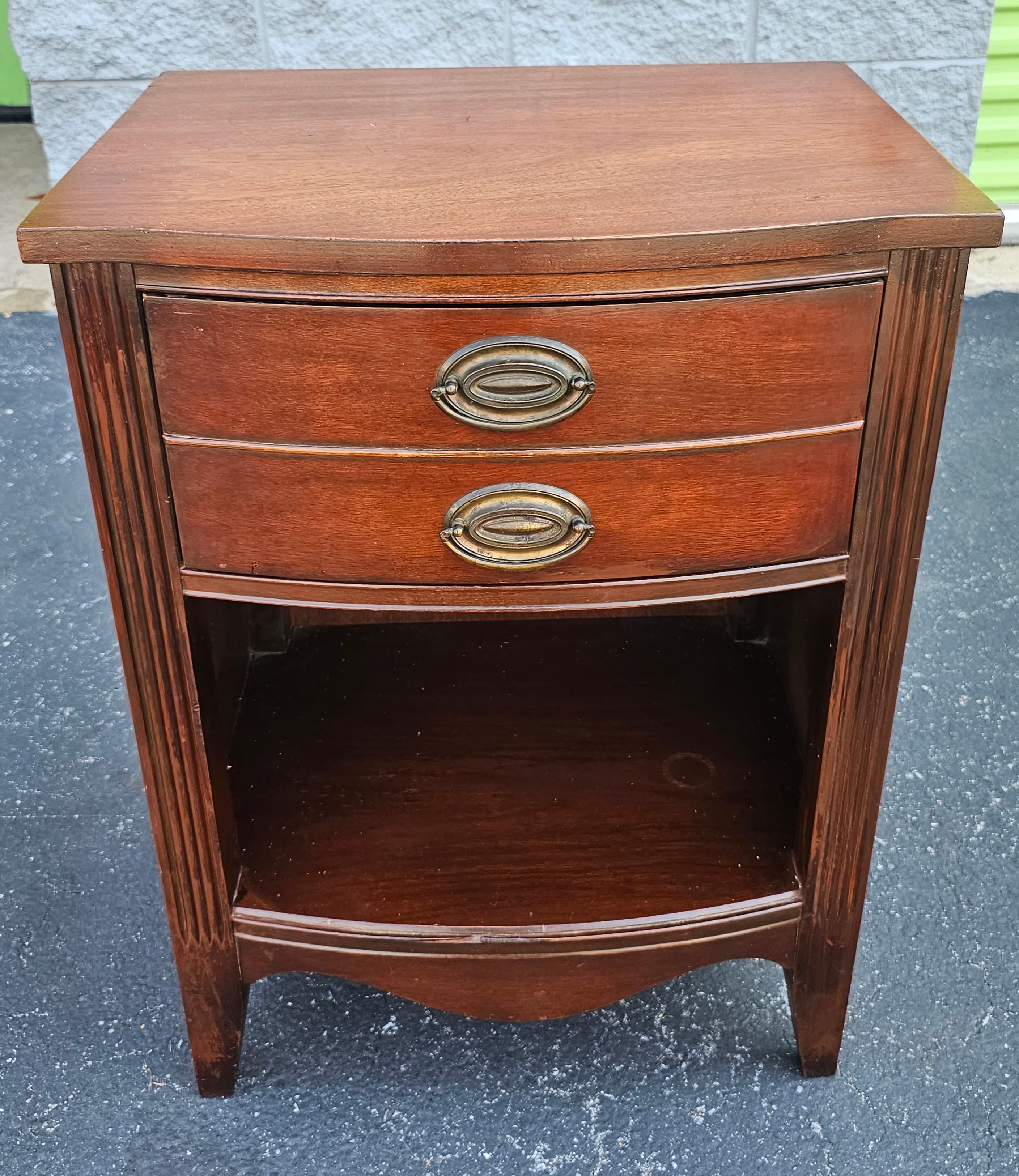 Early 20th Century Federal Style Mahogany Single large Drawer Nightstand measuring 20