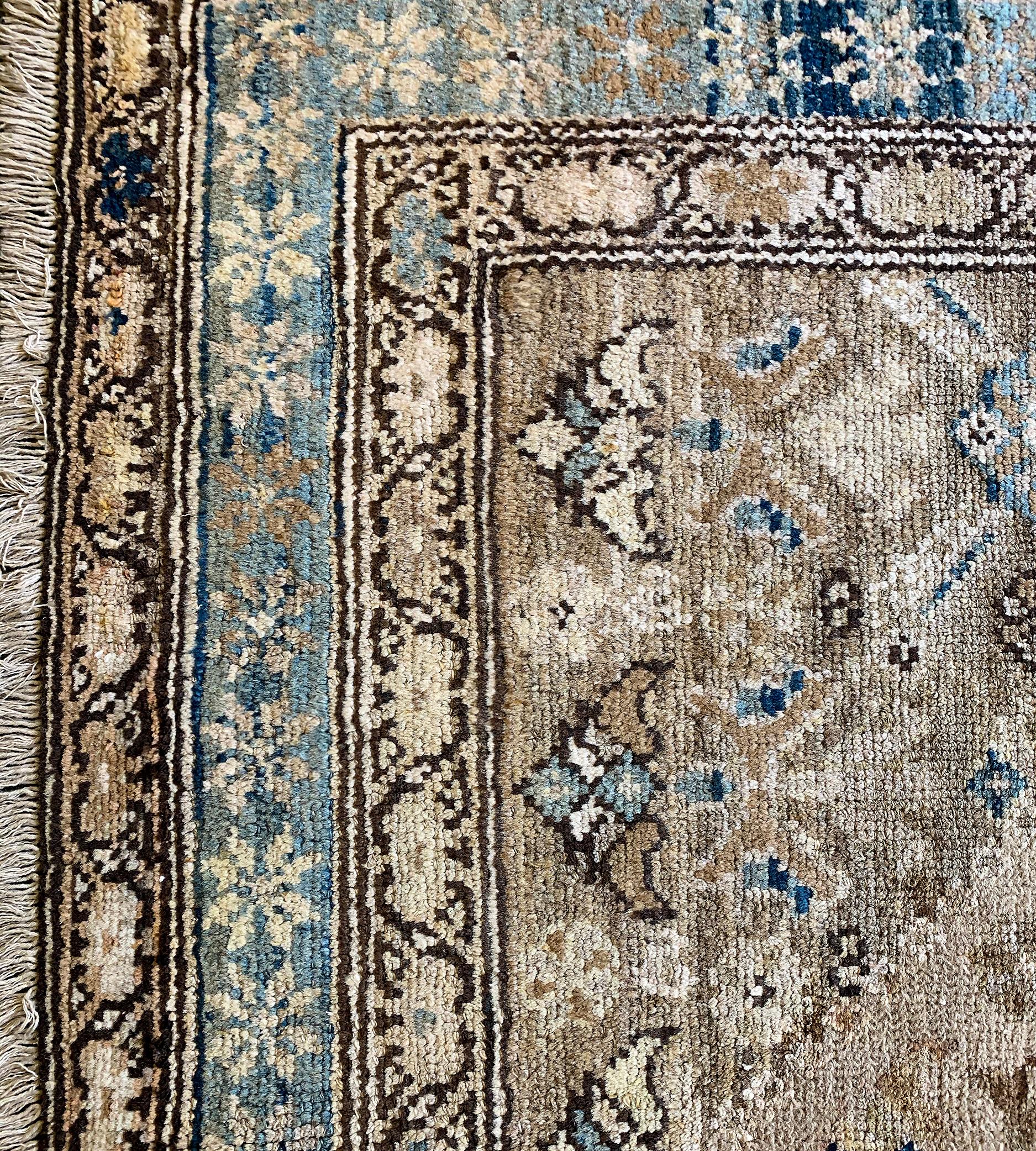 Hand-Woven Early 20th Century Fereghan Rug from West Persia For Sale