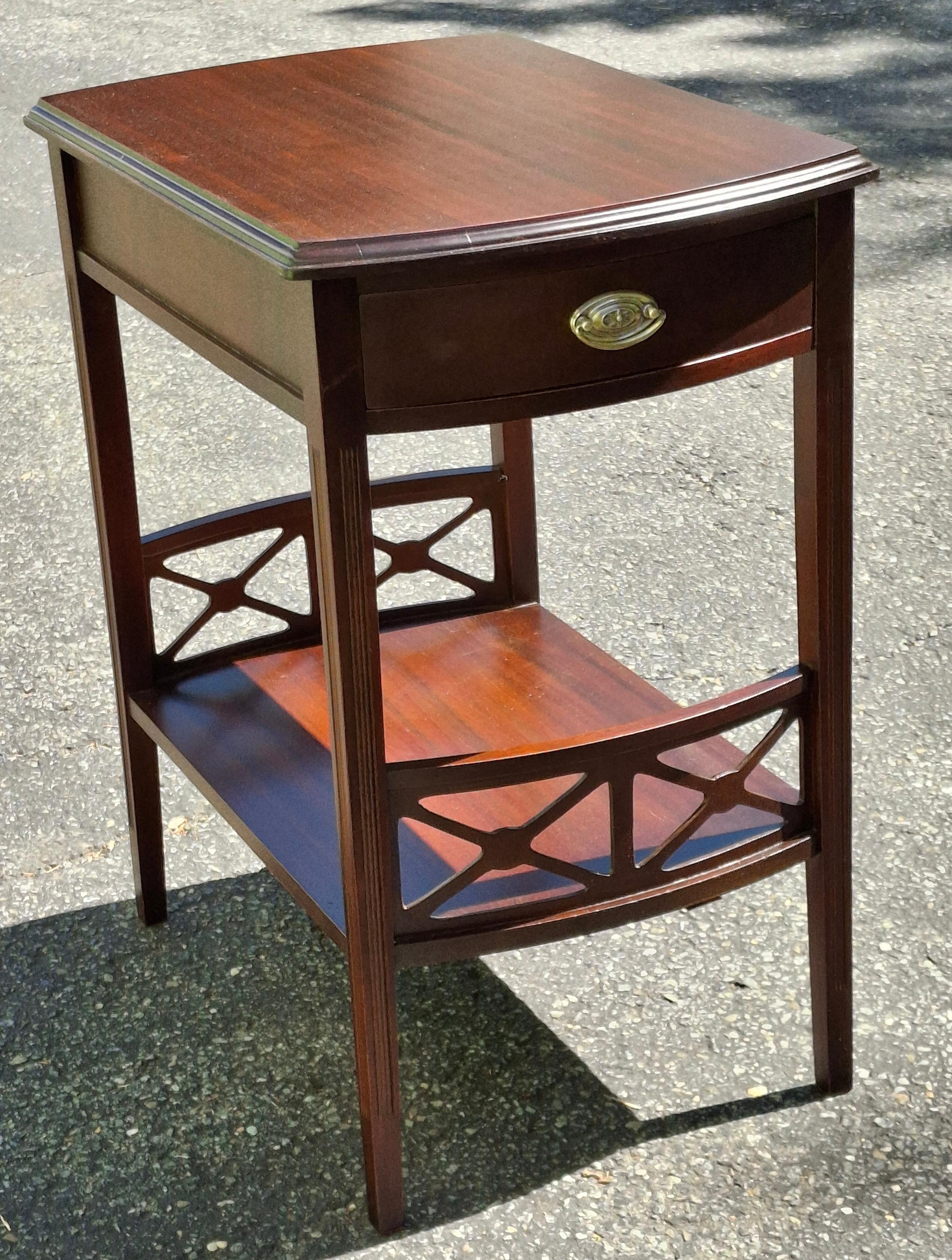 Table d'appoint en acajou de style Chippendale de Ferguson du début du 20e siècle en vente 3
