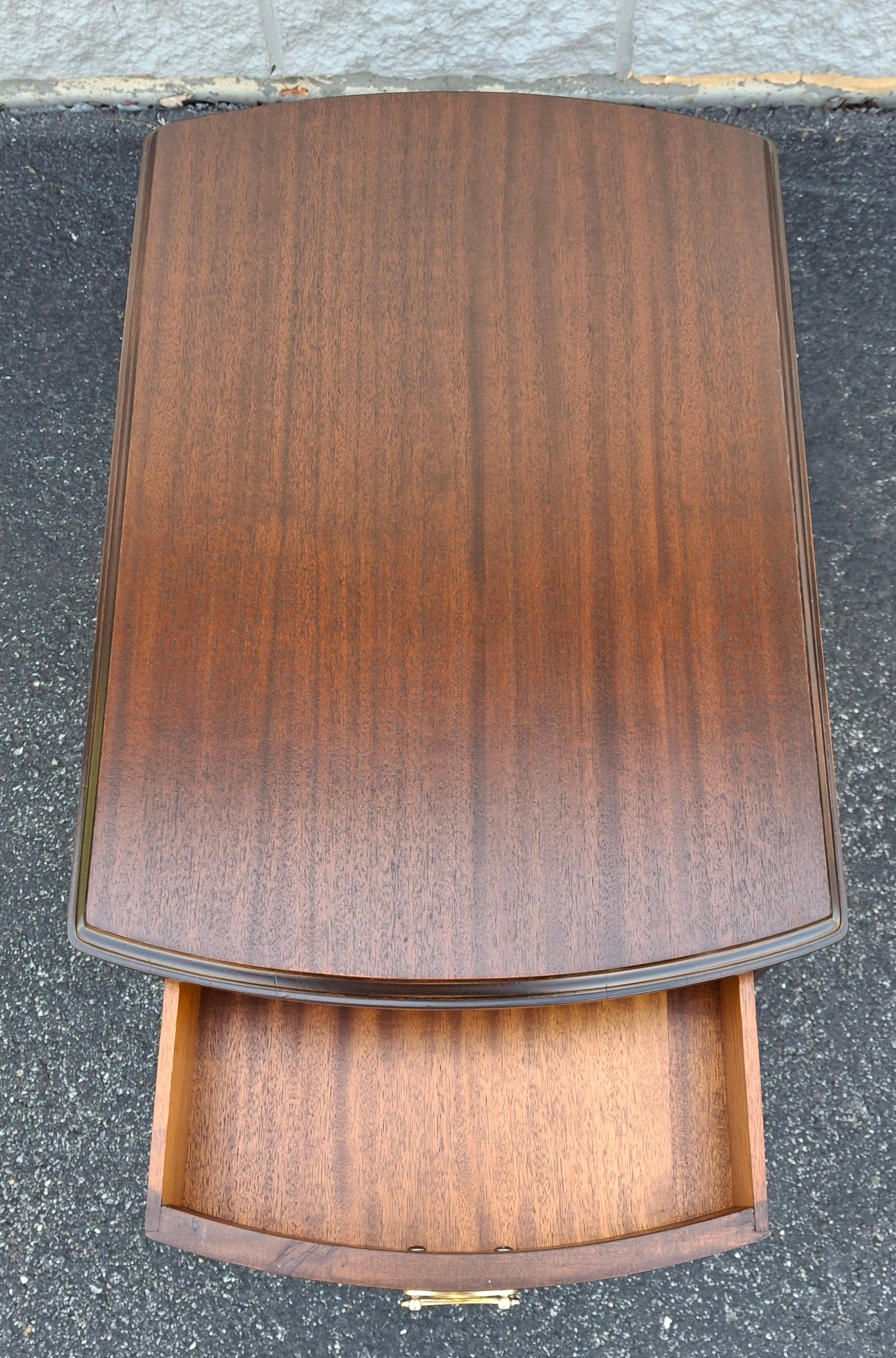 20ième siècle Table d'appoint en acajou de style Chippendale de Ferguson du début du 20e siècle en vente
