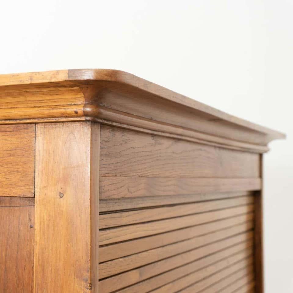 Classeur du début du 20e siècle avec deux portes à persiennes en vente 3