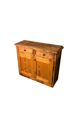 Aparador rústico de madera de abeto de principios del siglo XX