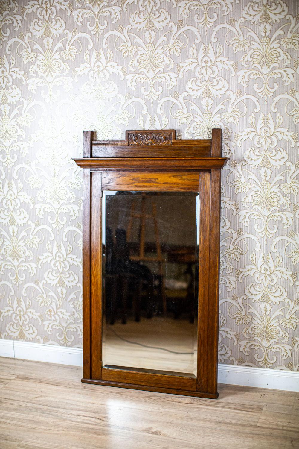 Miroir de sol du début du XXe siècle avec cadre en chêne brun clair Bon état - En vente à Opole, PL