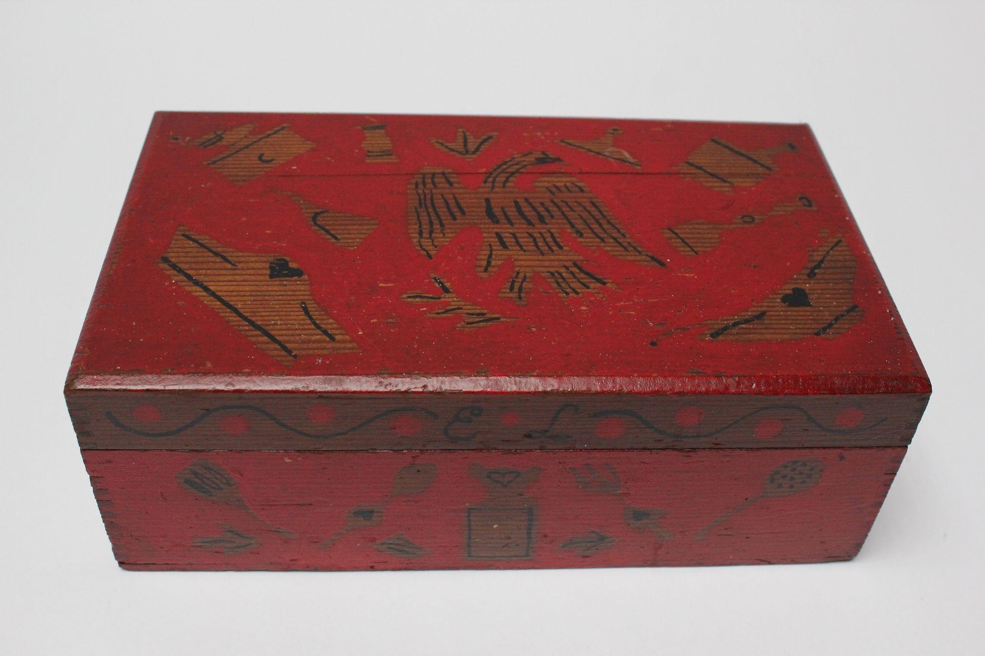 Boîte décorative en forme d'aigle américain du début du 20e siècle, de style folklorique en vente 12