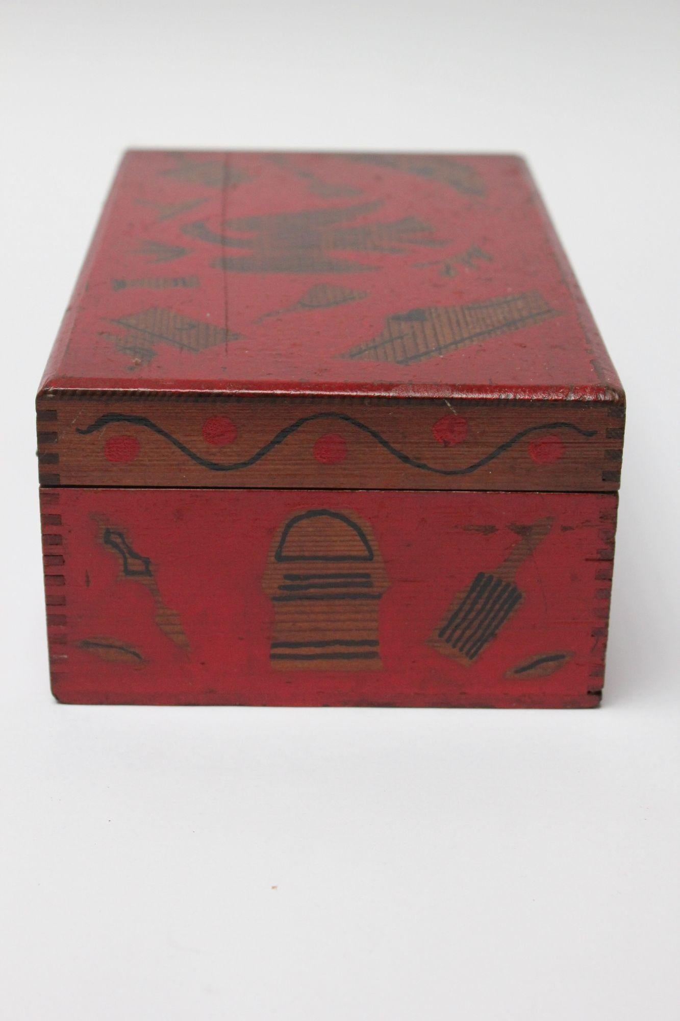 Artisanat Boîte décorative en forme d'aigle américain du début du 20e siècle, de style folklorique en vente