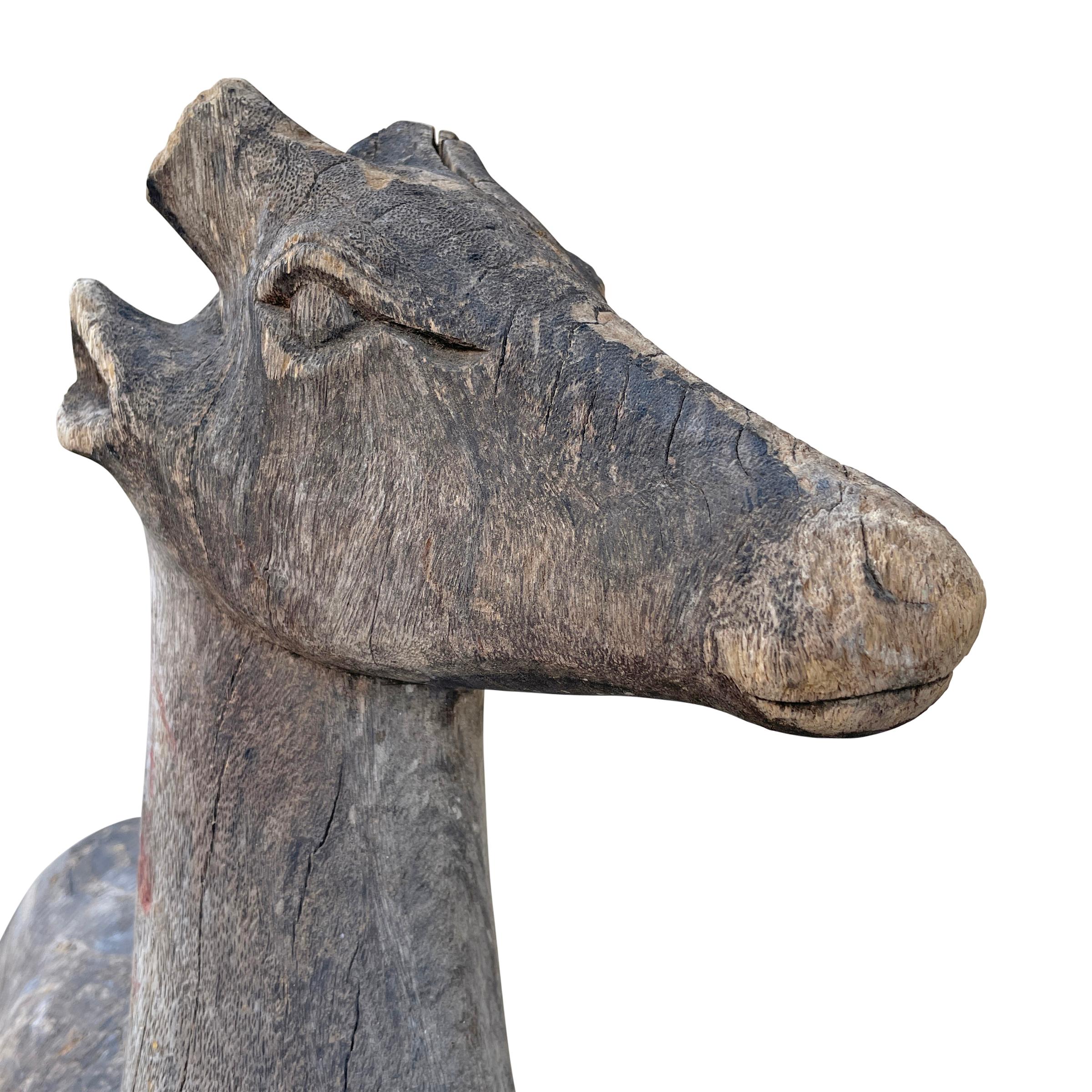 20ième siècle Sculpture de cerf en bois sculpté d'artisanat du début du XXe siècle en vente