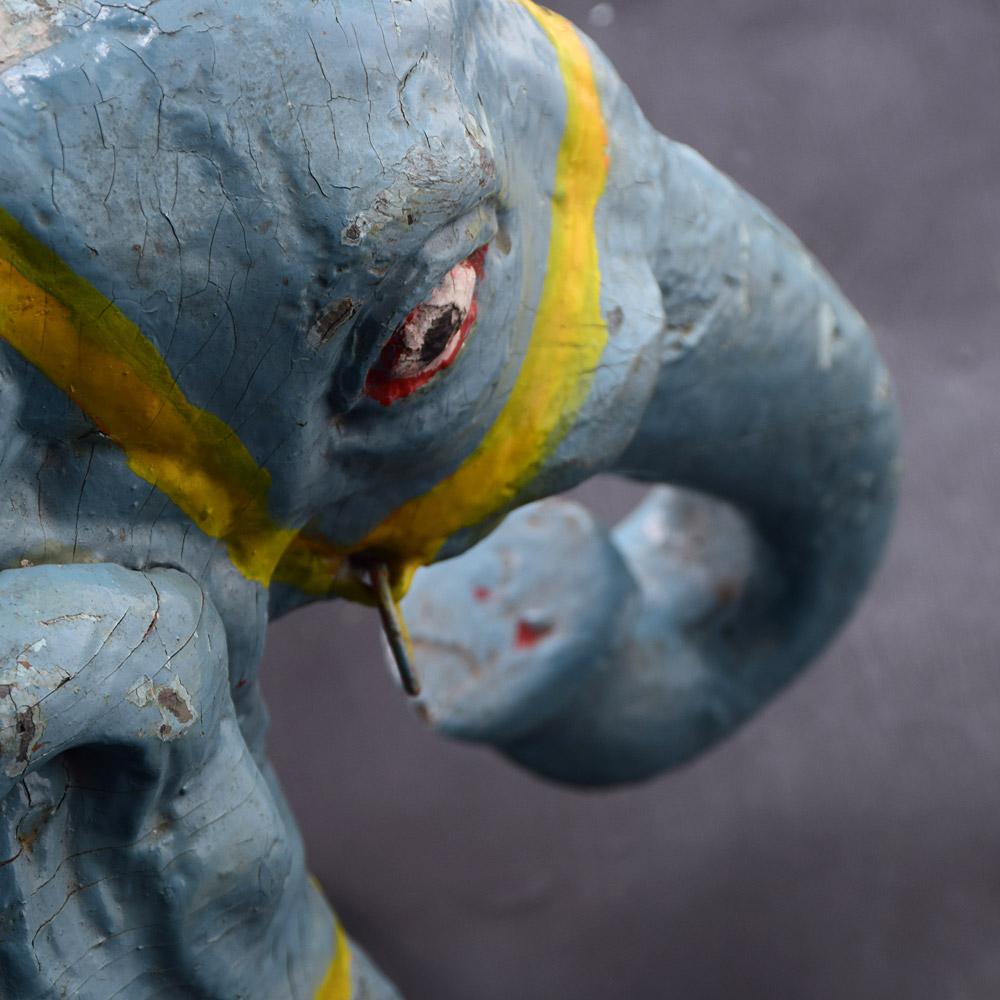 Elefante de feria de arte popular de principios del siglo XX en venta 3
