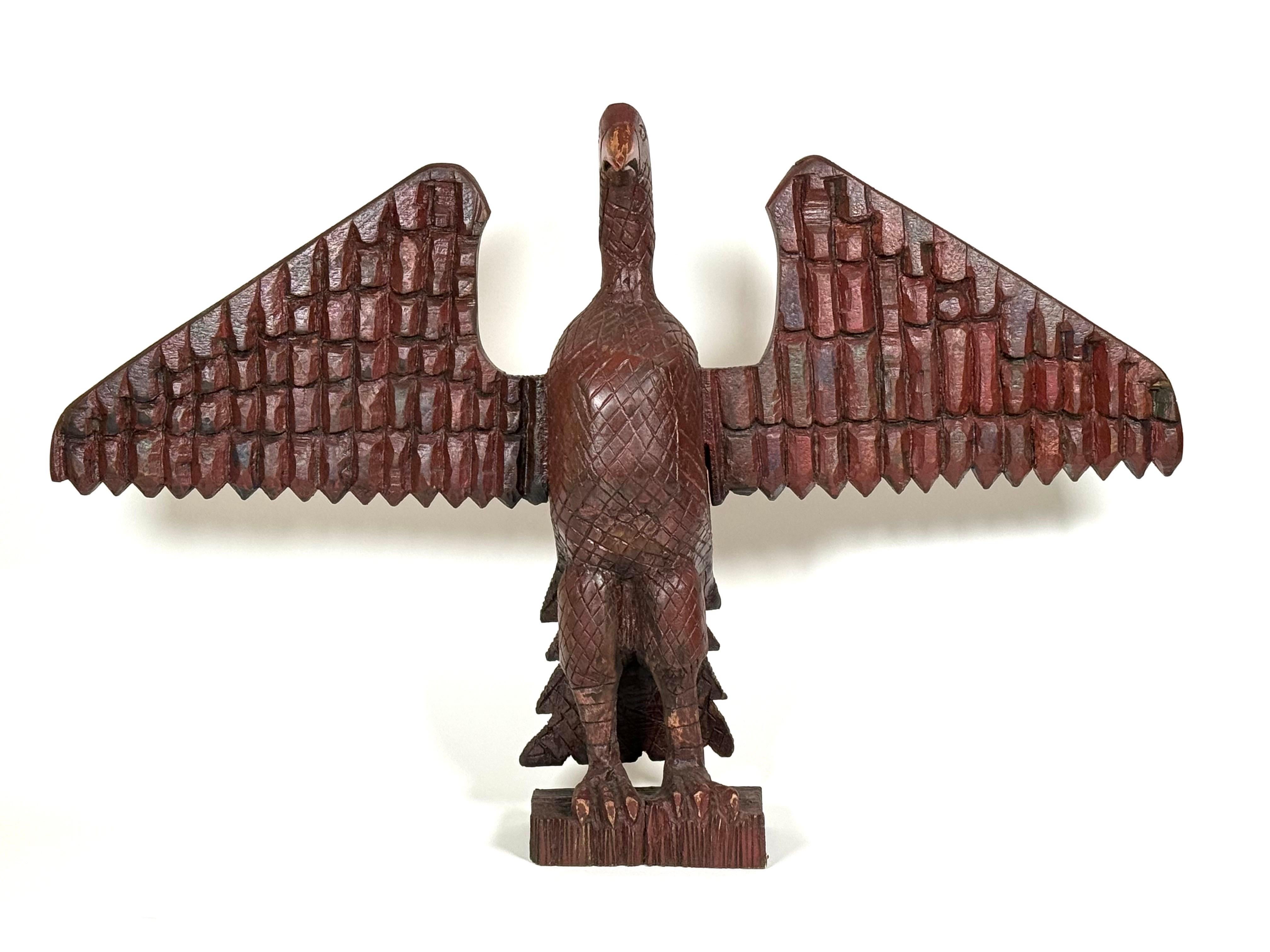 Early 20th Century Folk Art Hand Carved Wooden Eagle For Sale 5