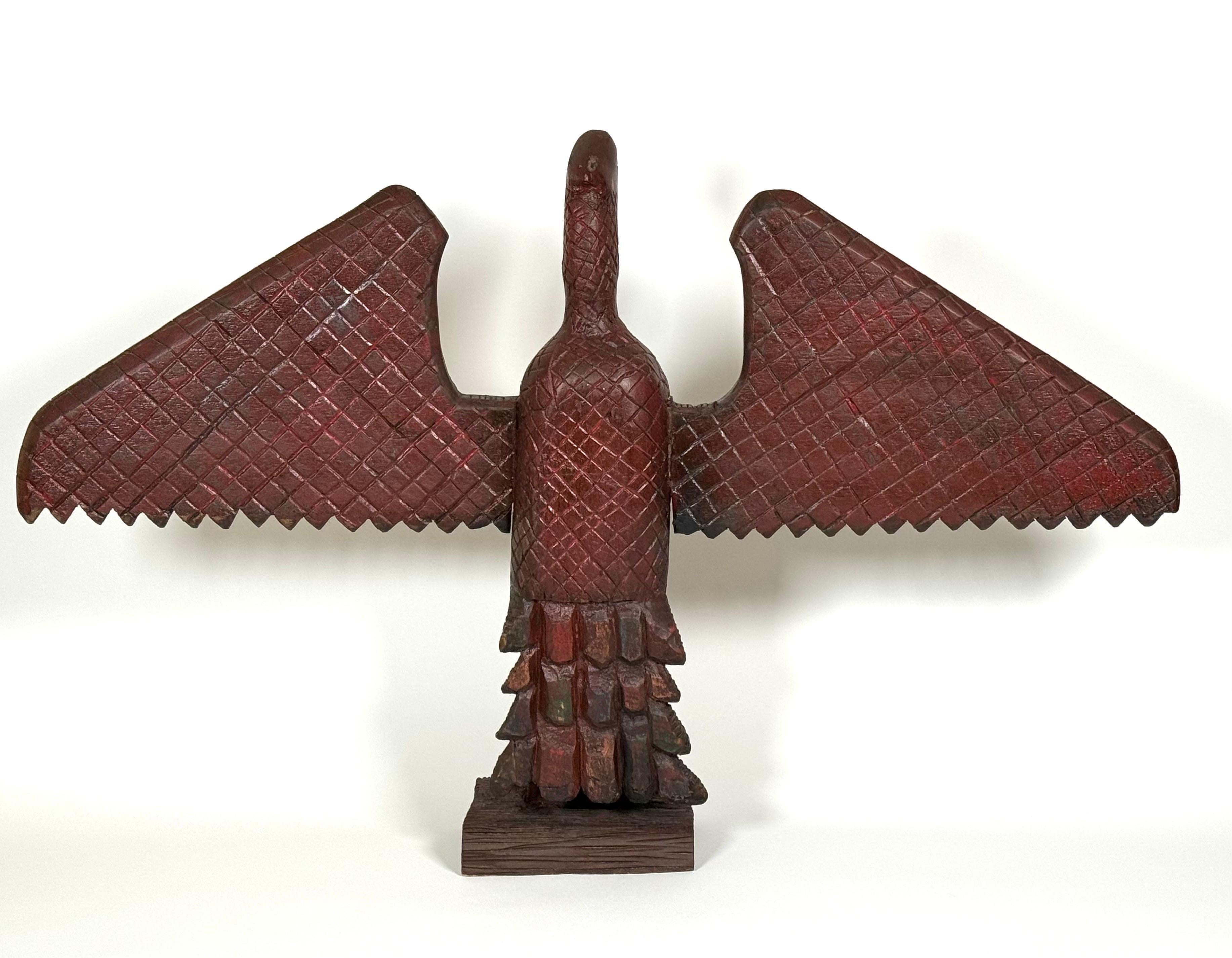 Early 20th Century Folk Art Hand Carved Wooden Eagle For Sale 1