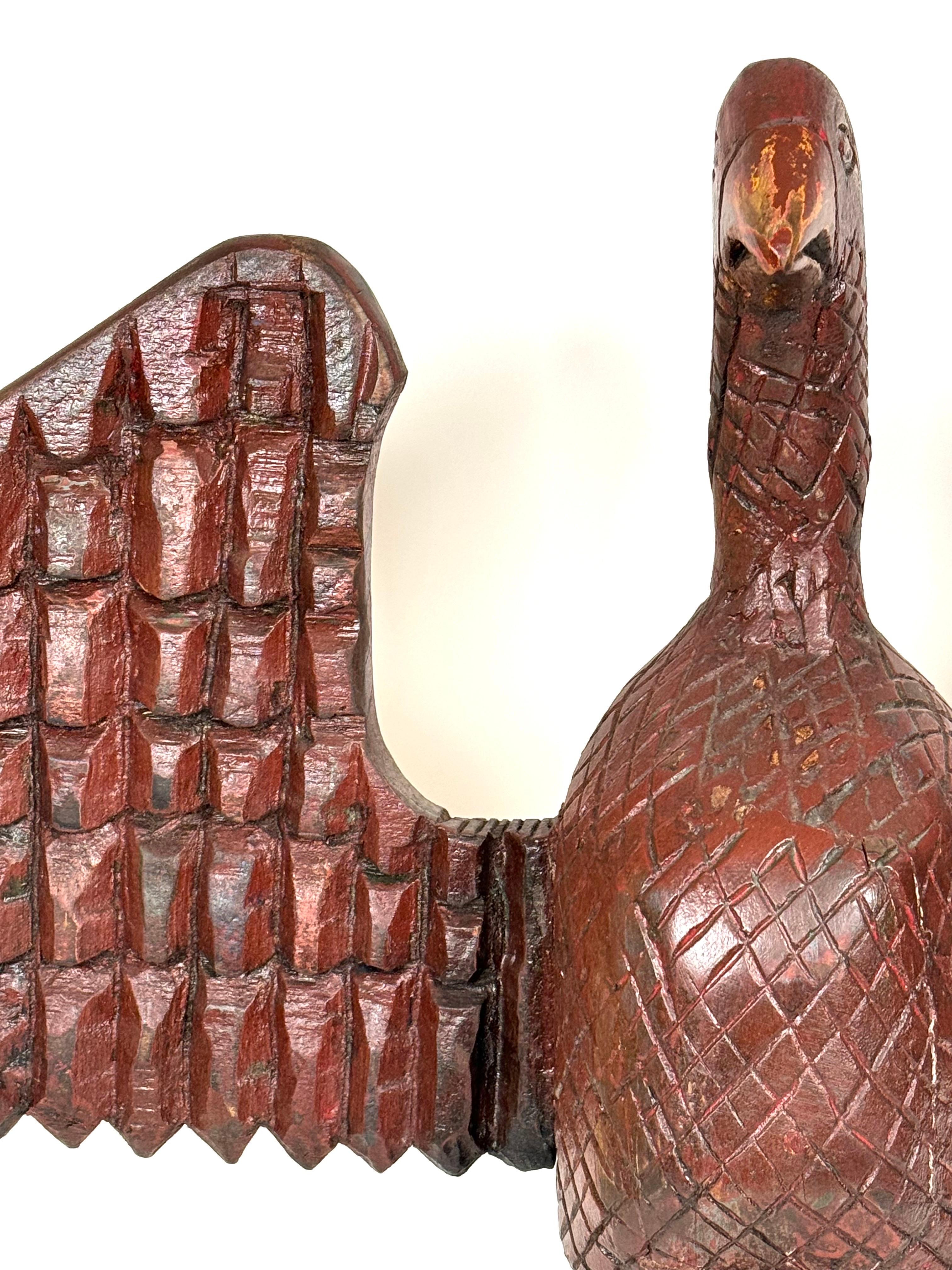 Anfang des 20. Jahrhunderts Folk Art Hand geschnitzt hölzernen Adler (Restholz) im Angebot