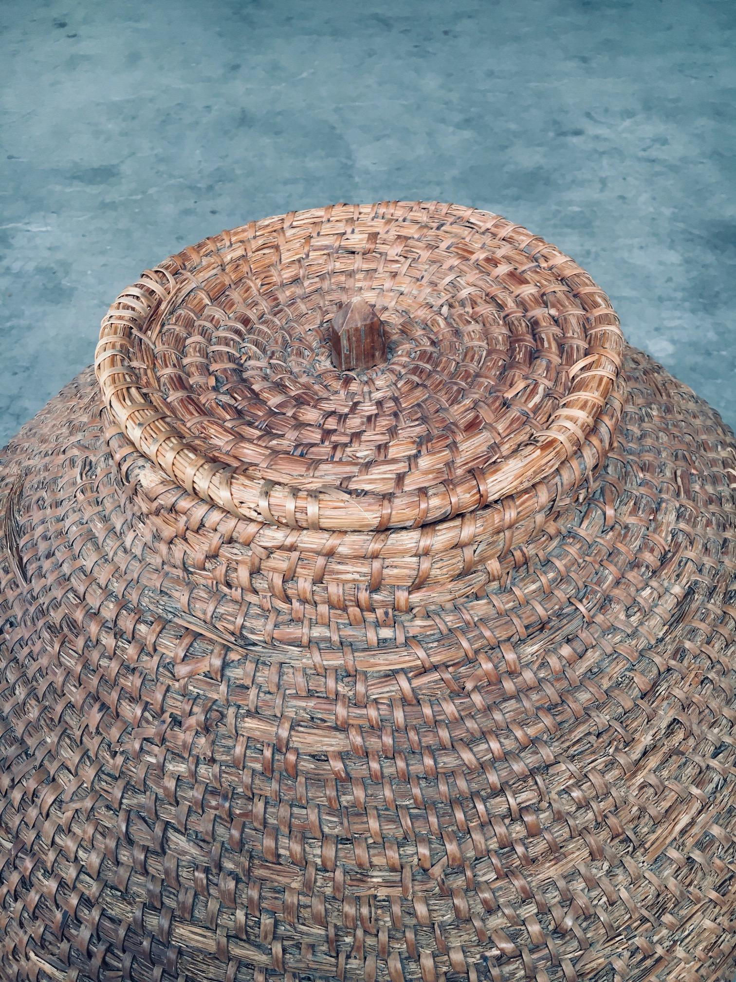 Early 20th Century Folk Art Primitive XL Straw Basket For Sale 6