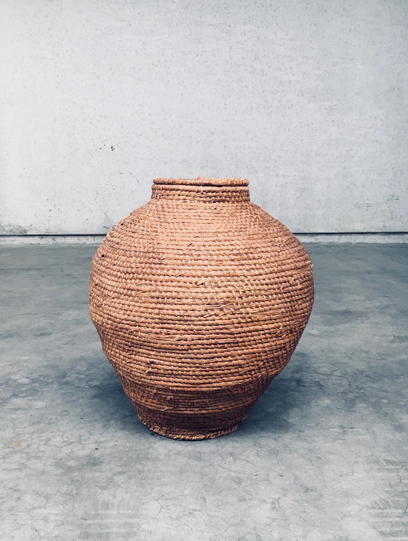 French Early 20th Century Folk Art Primitive XL Straw Basket For Sale
