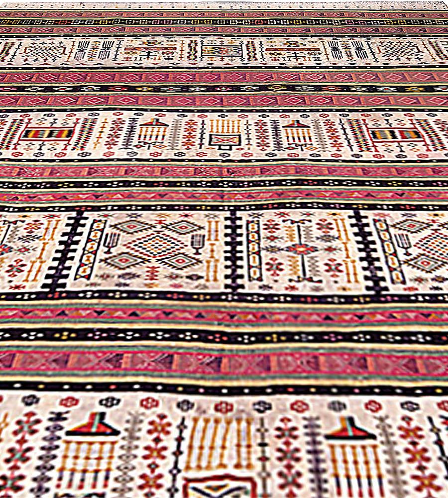 Hand-Knotted Early 20th Century Folk Turkish Kilim Rug For Sale