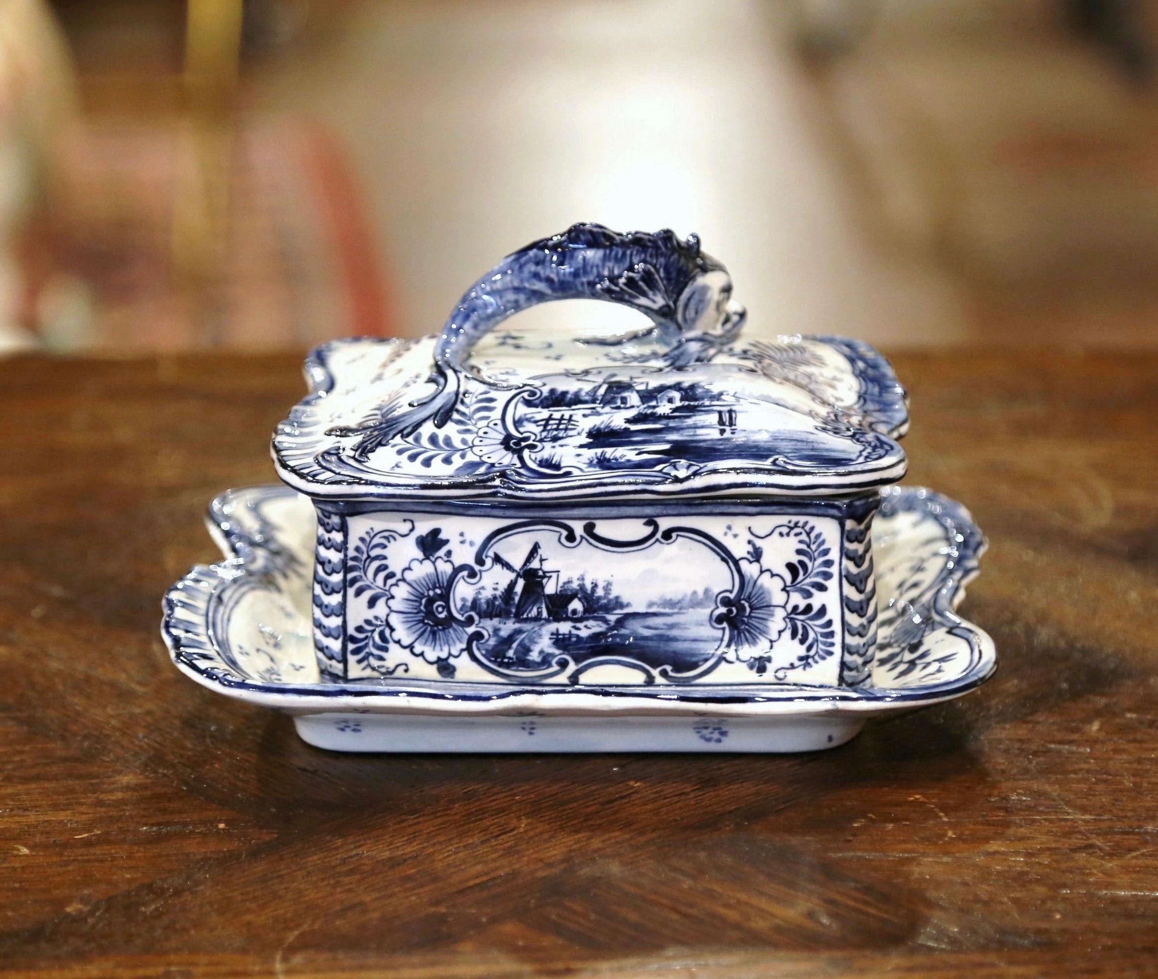 Hand-Crafted Early 20th Century Franz Anton Mehlem Royal Bonn Delft Sardine or Butter Dish For Sale