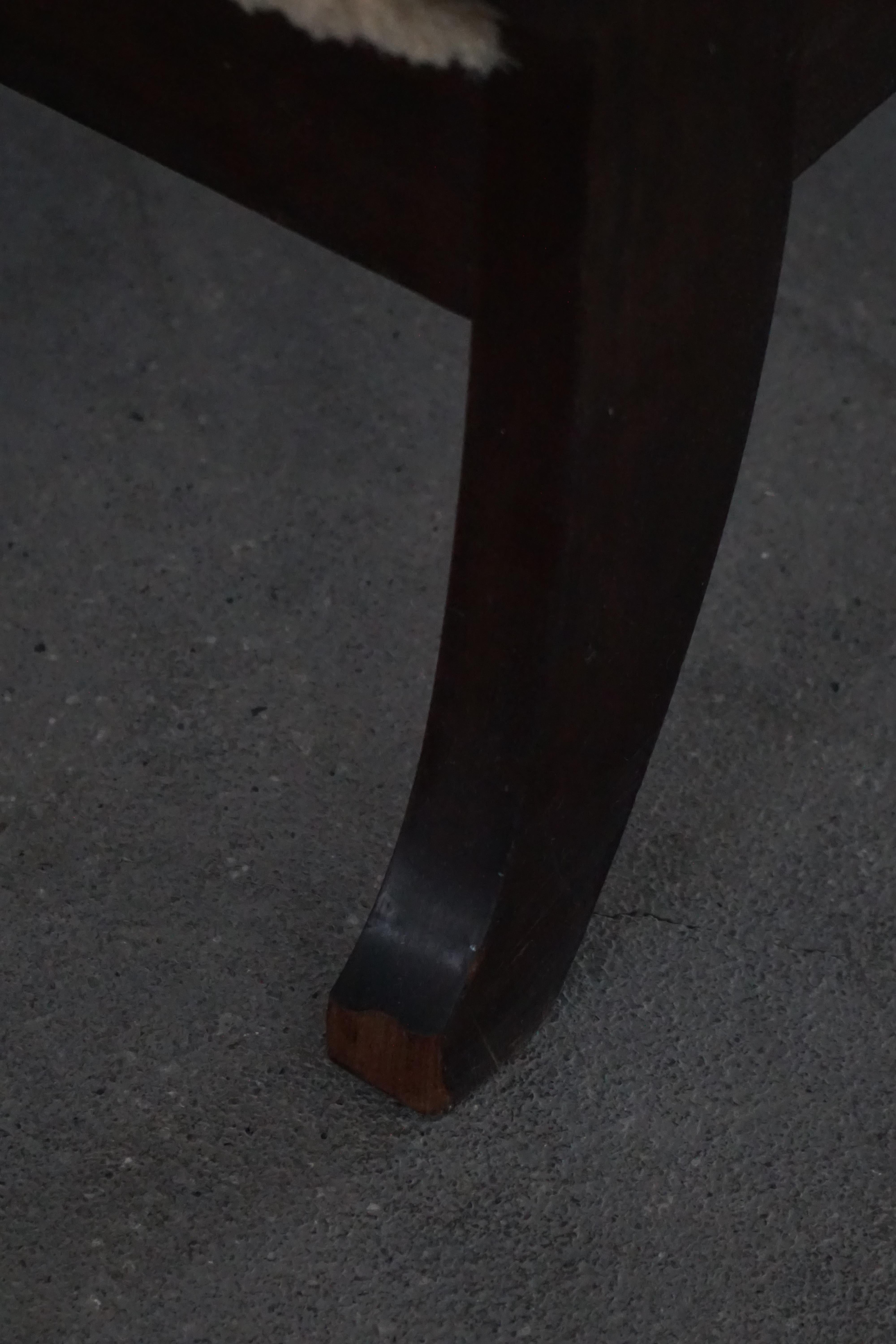 Début du 20e siècle, lit de jour autoportant Art déco danois tapissé de laine d'agneau en vente 10