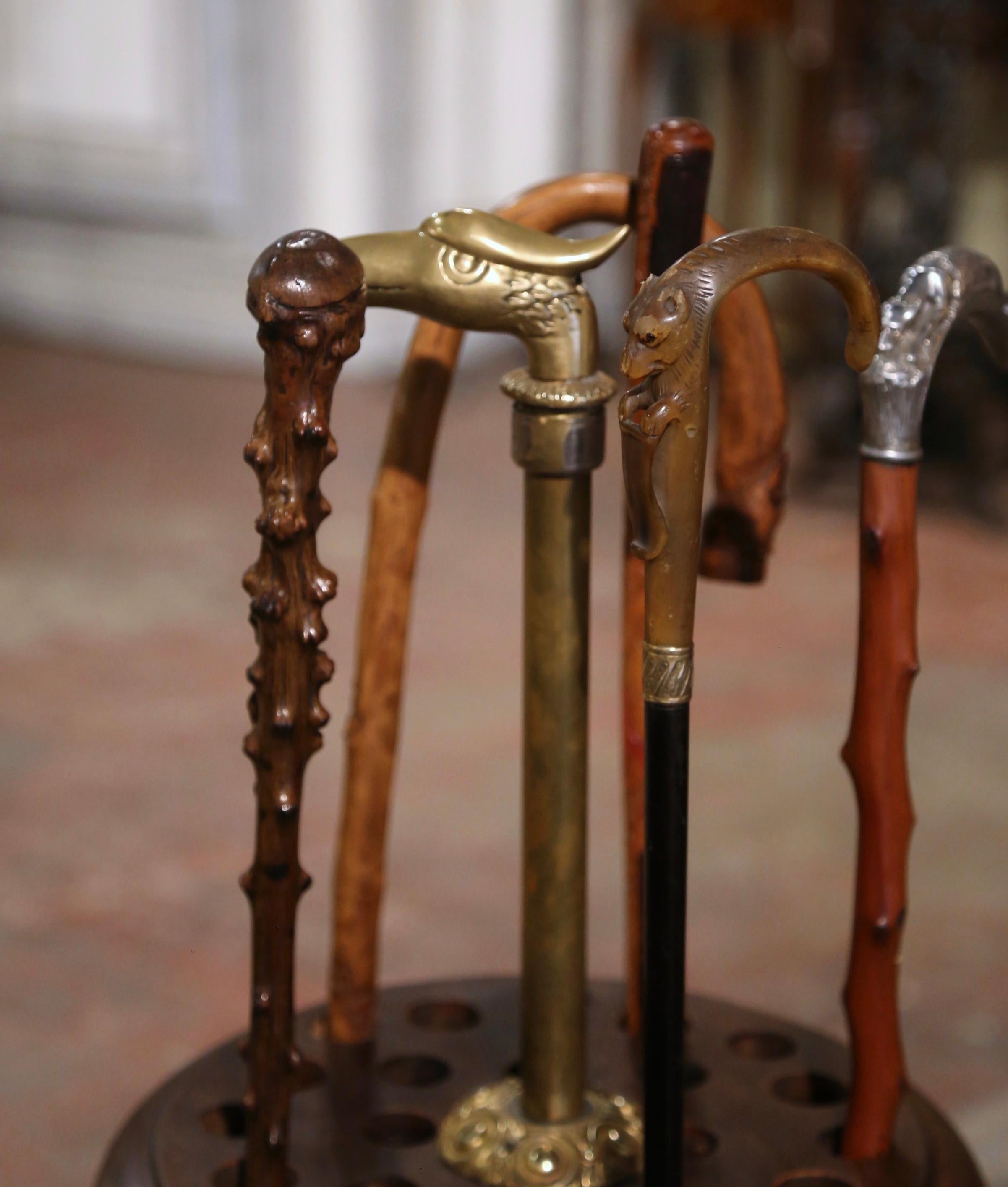 Early 20th Century French 24-Cane Holder with Brass Eagle Handle and 5 Canes In Excellent Condition For Sale In Dallas, TX