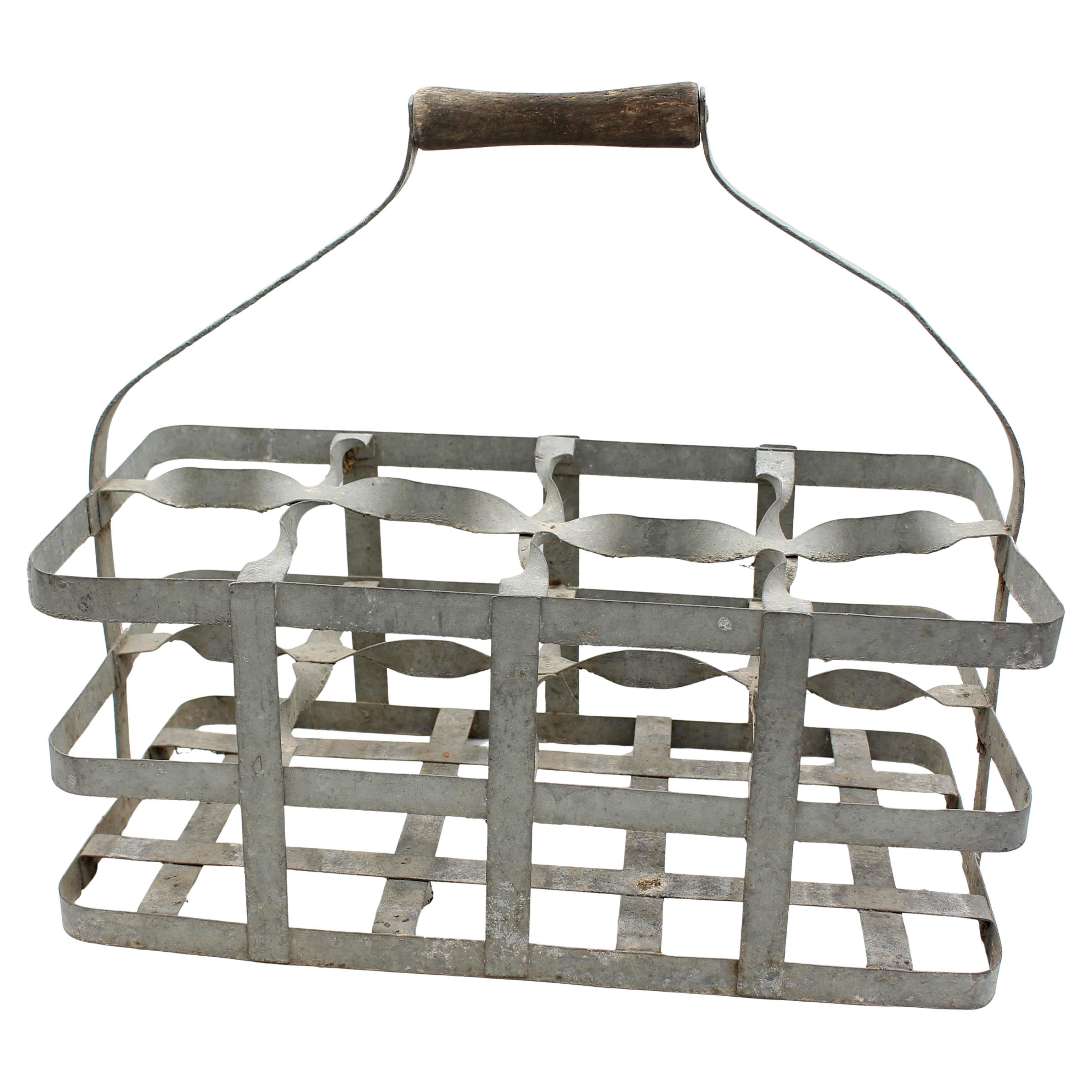 Early 20th Century French 8-Bottle Wine Carrier im Angebot