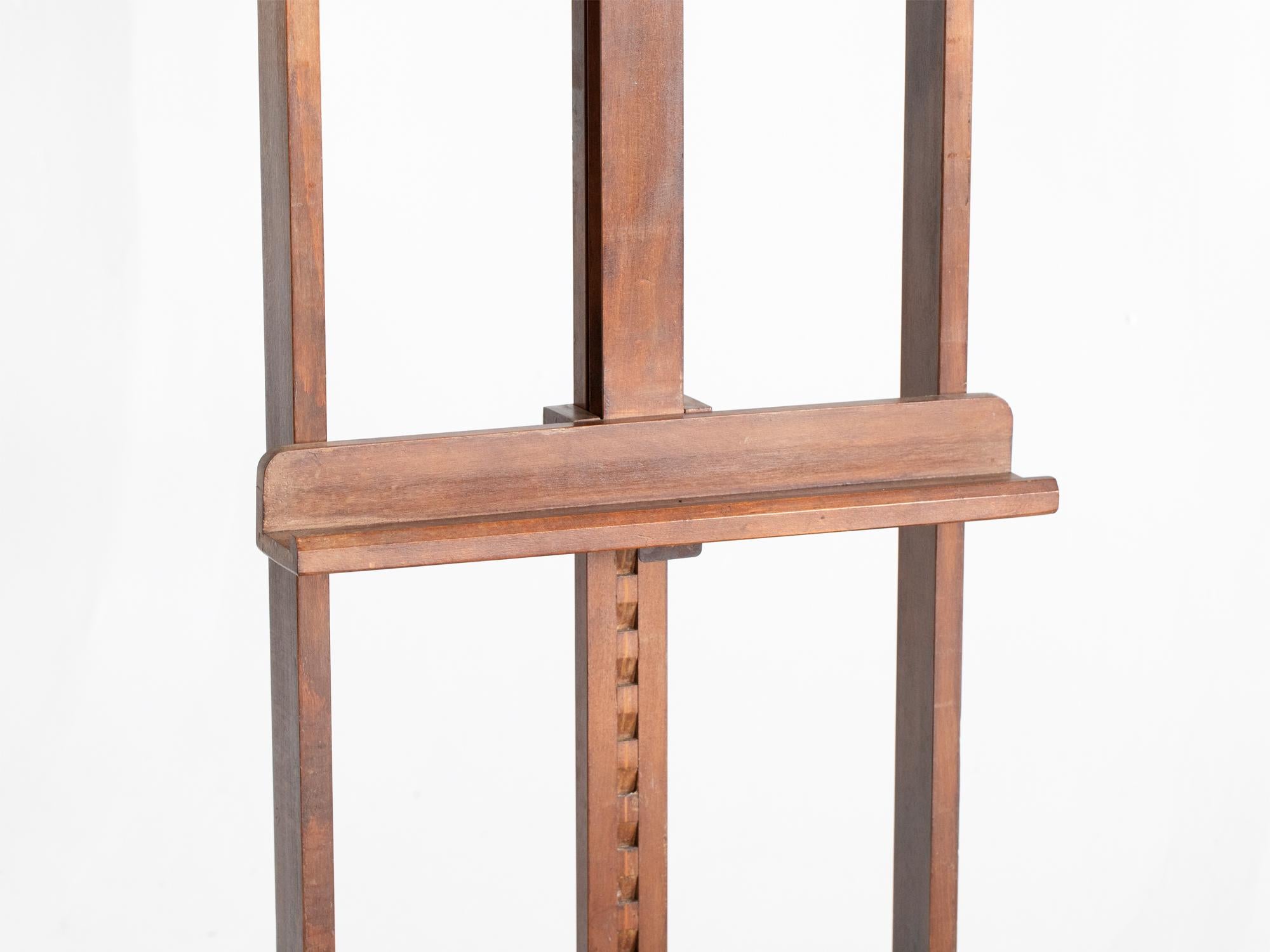 Early 20th Century French Adjustable Beech Studio Easel For Sale 2